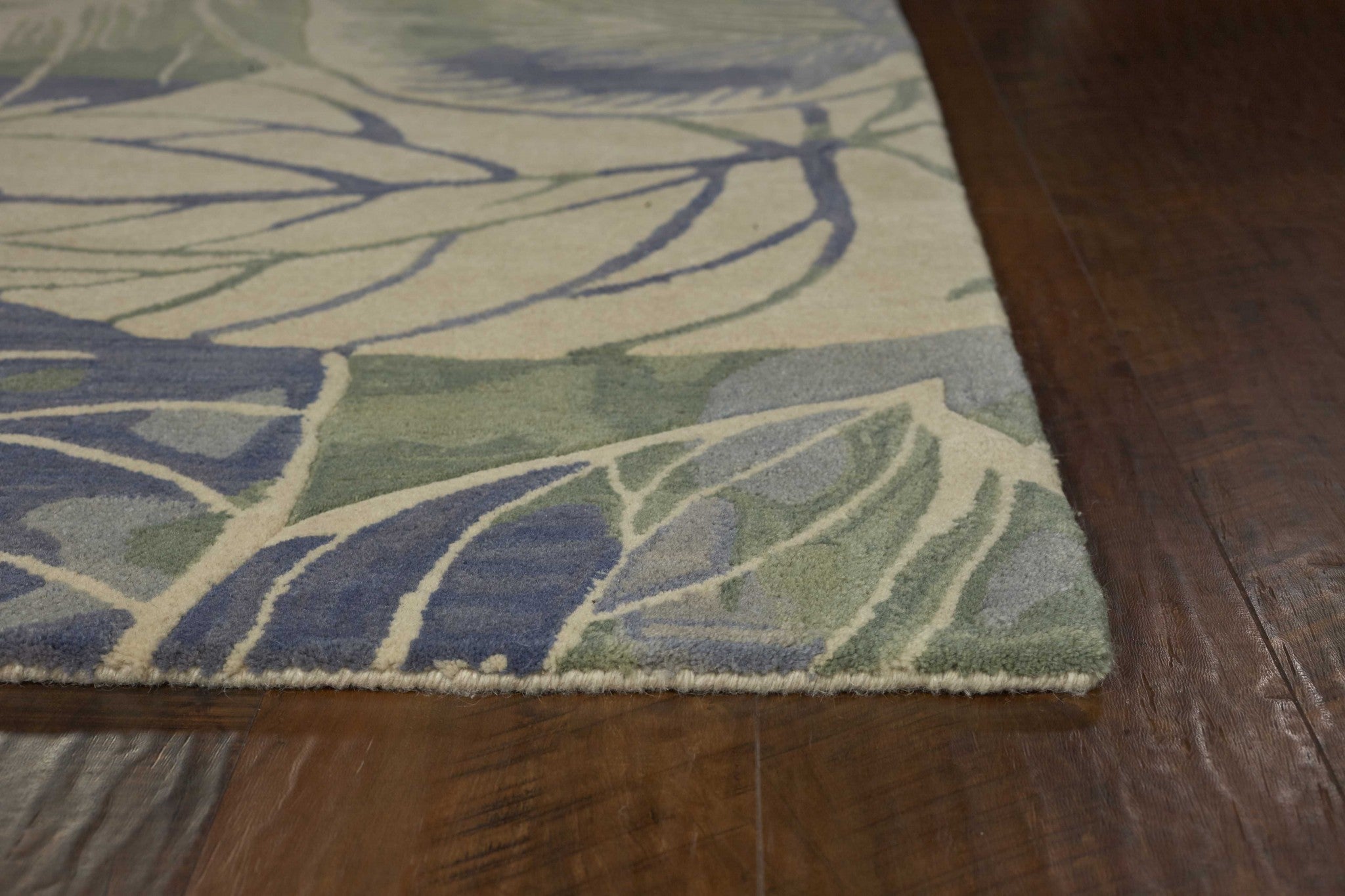 7' X 9'  Wool Blue Or  Green Area Rug