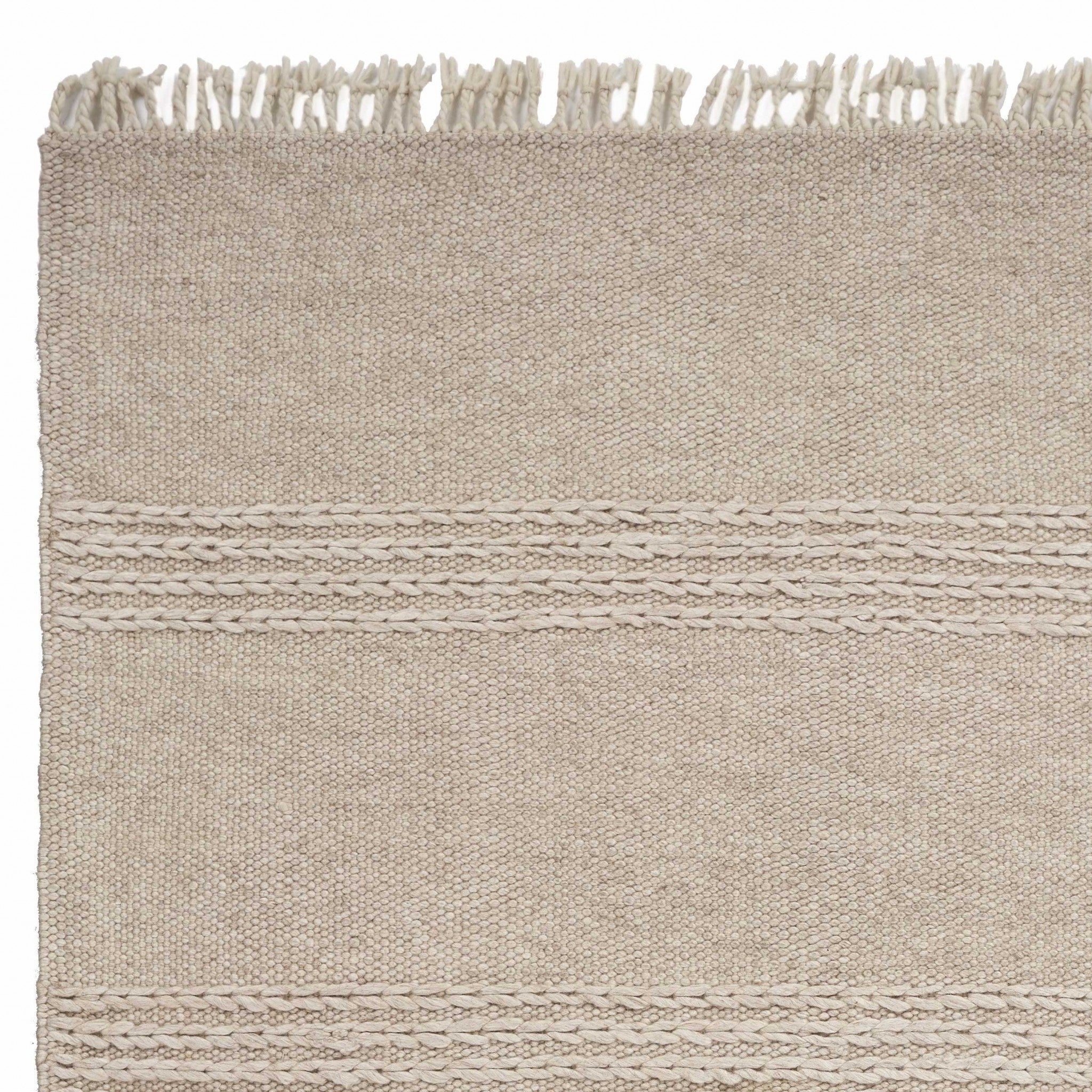 5' X 8' Natural Plain Wool Indoor Area Rug With Fringe