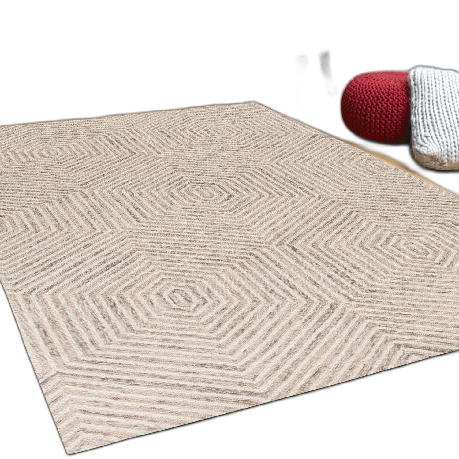 2' X 4' Wool Ivory Area Rug