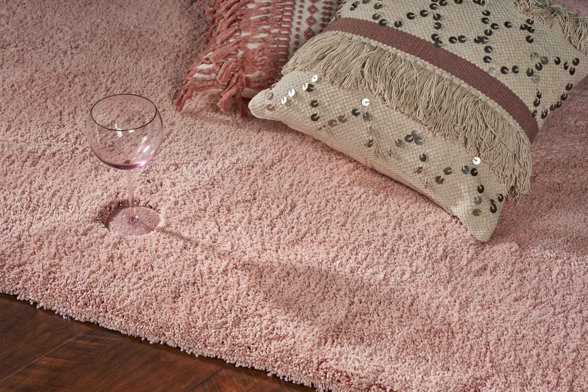 2' X 4' Polyester Rose Pink Area Rug