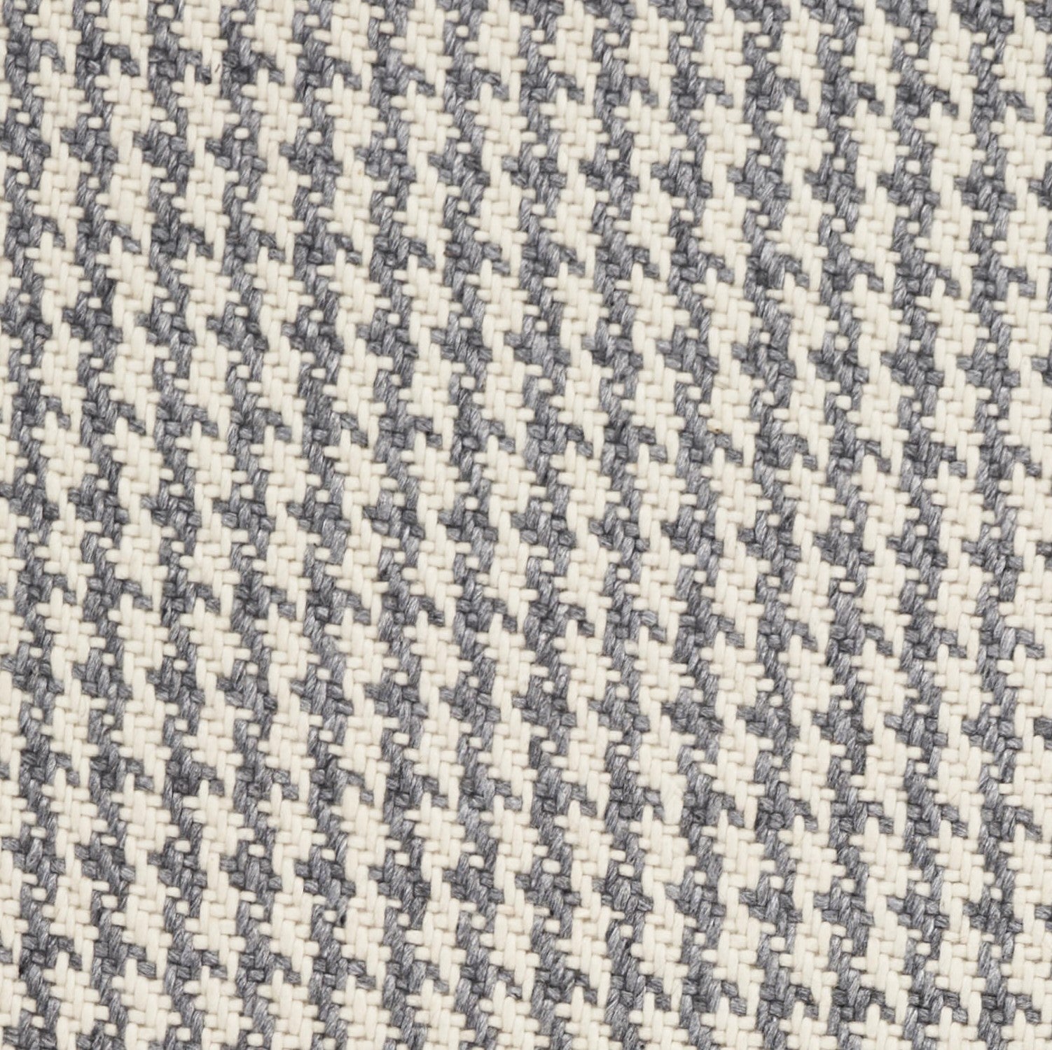 3'X5'  Ivory Grey Hand Woven Houndstooth With Braided Fringe Indoor Area Rug