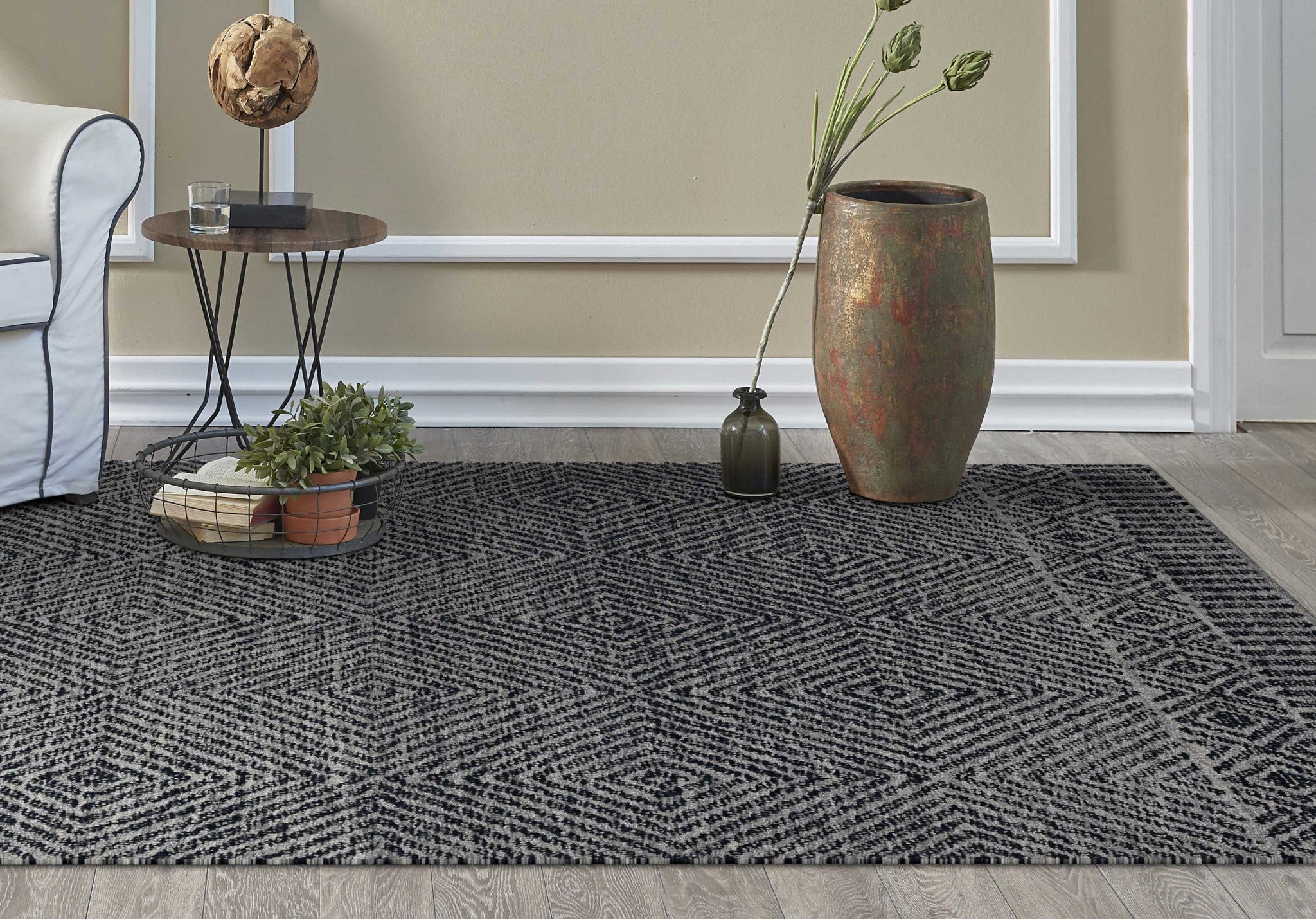 7'X10' Grey Black Hand Tufted Space Dyed Geometric Indoor Area Rug