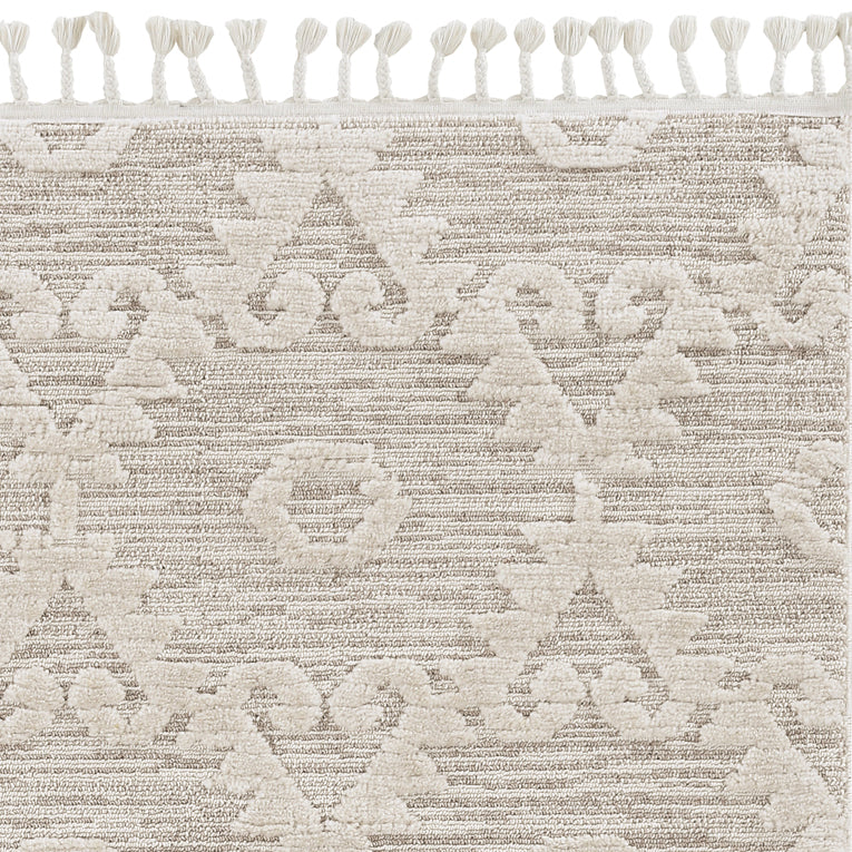 5' X 8' Ivory Or Beige Geometric Diamond Indoor Area Rug With Fringe