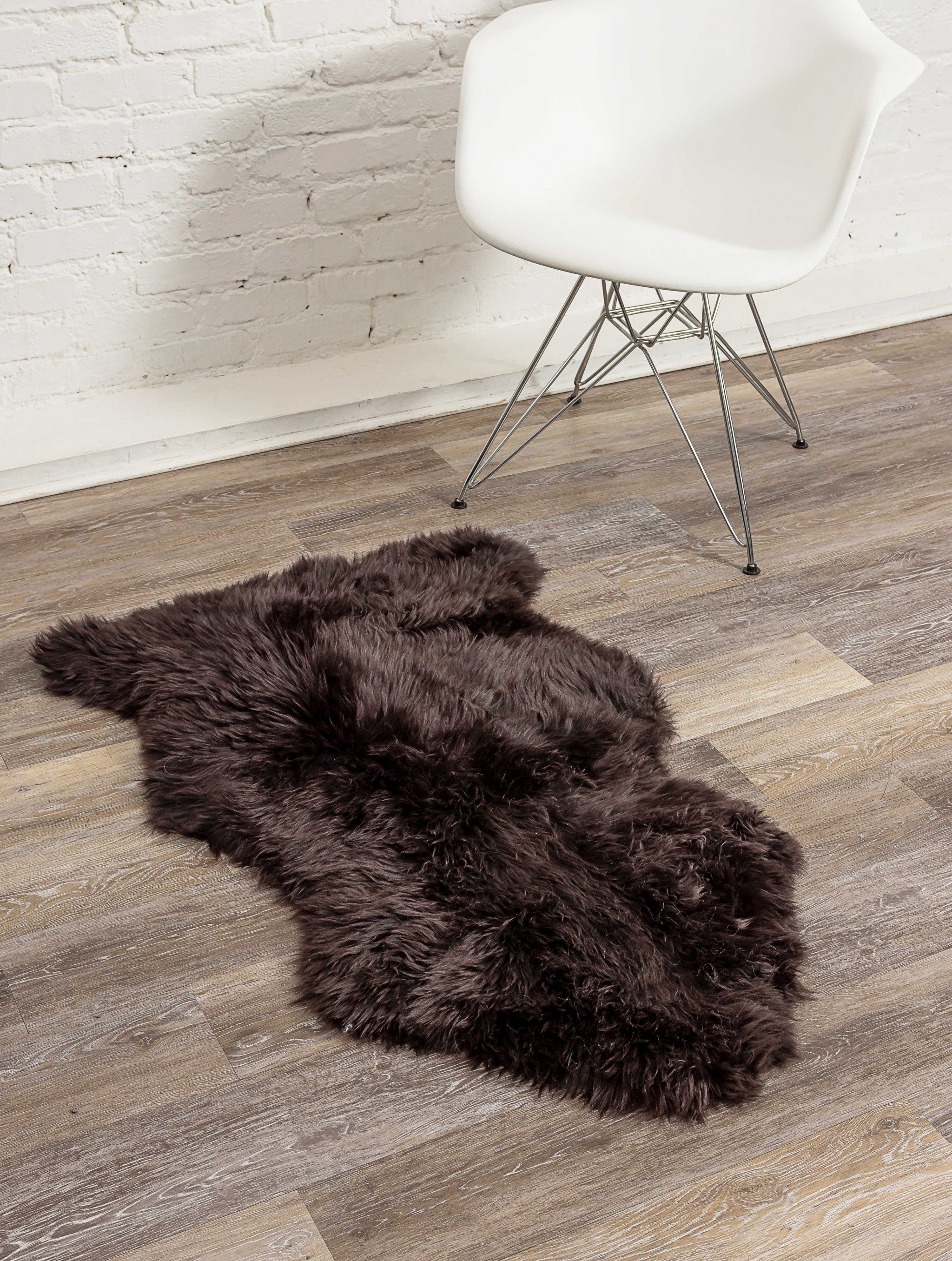 2' X 3' Chocolate New Zealand Natural Sheepskin Rug