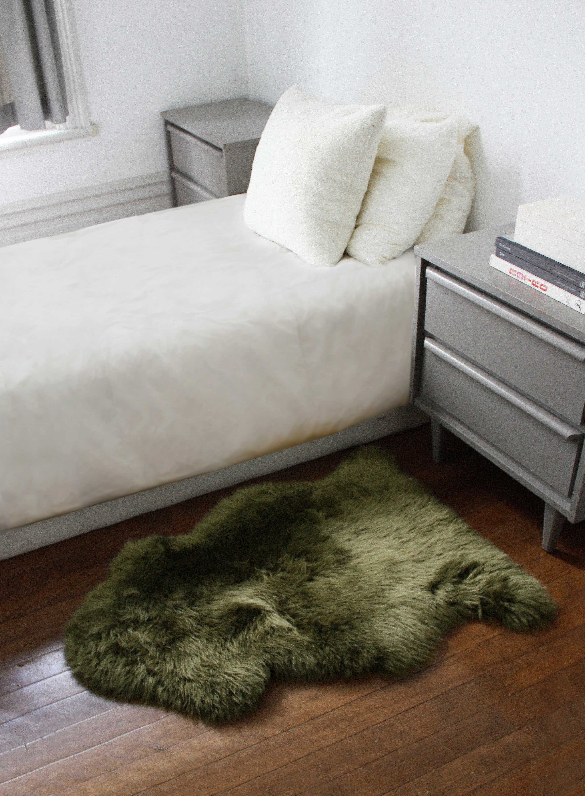 2' X 3' Khaki Green  New Zealand Natural Sheepskin Rug