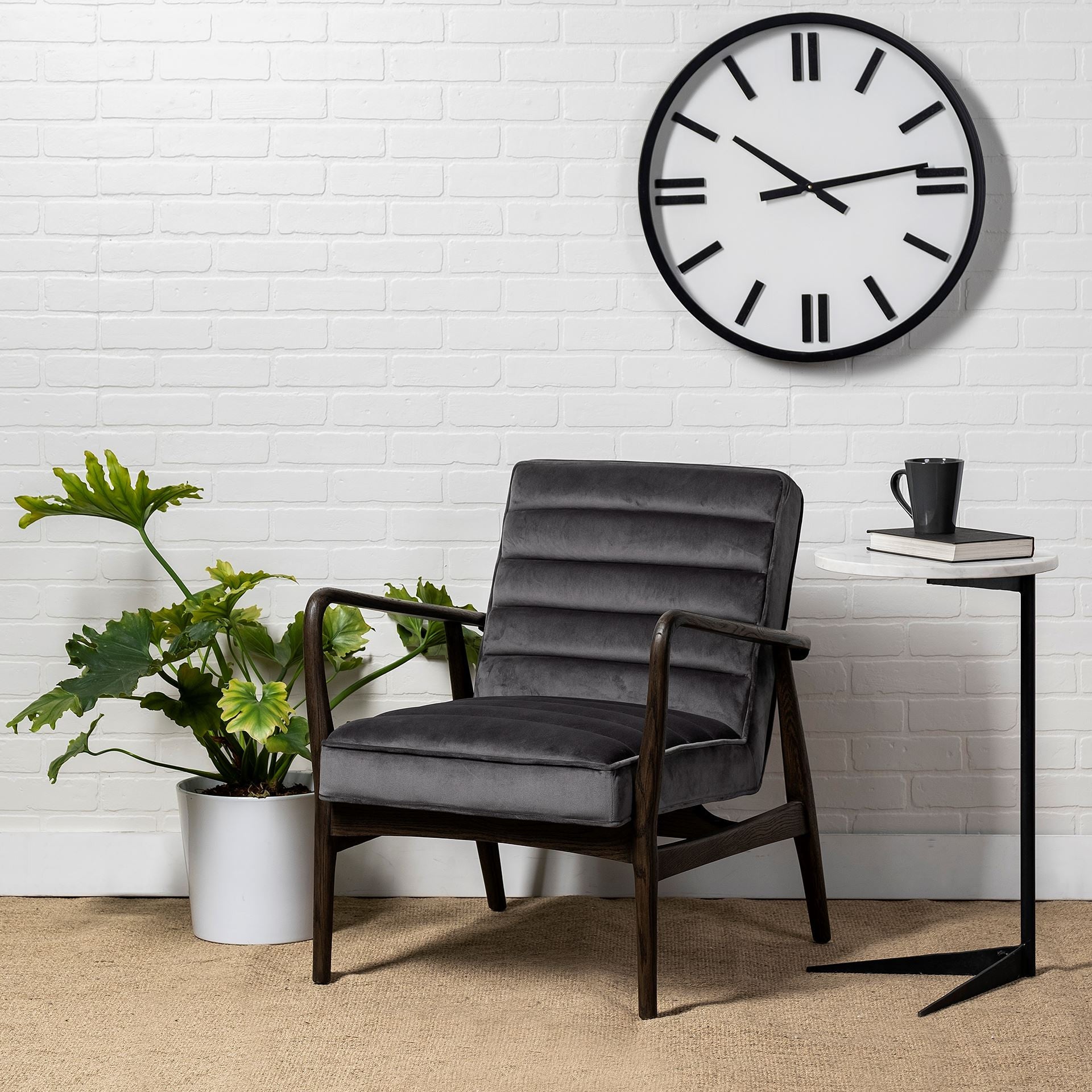 White Marble Round Top Accent Table With Black Iron Base