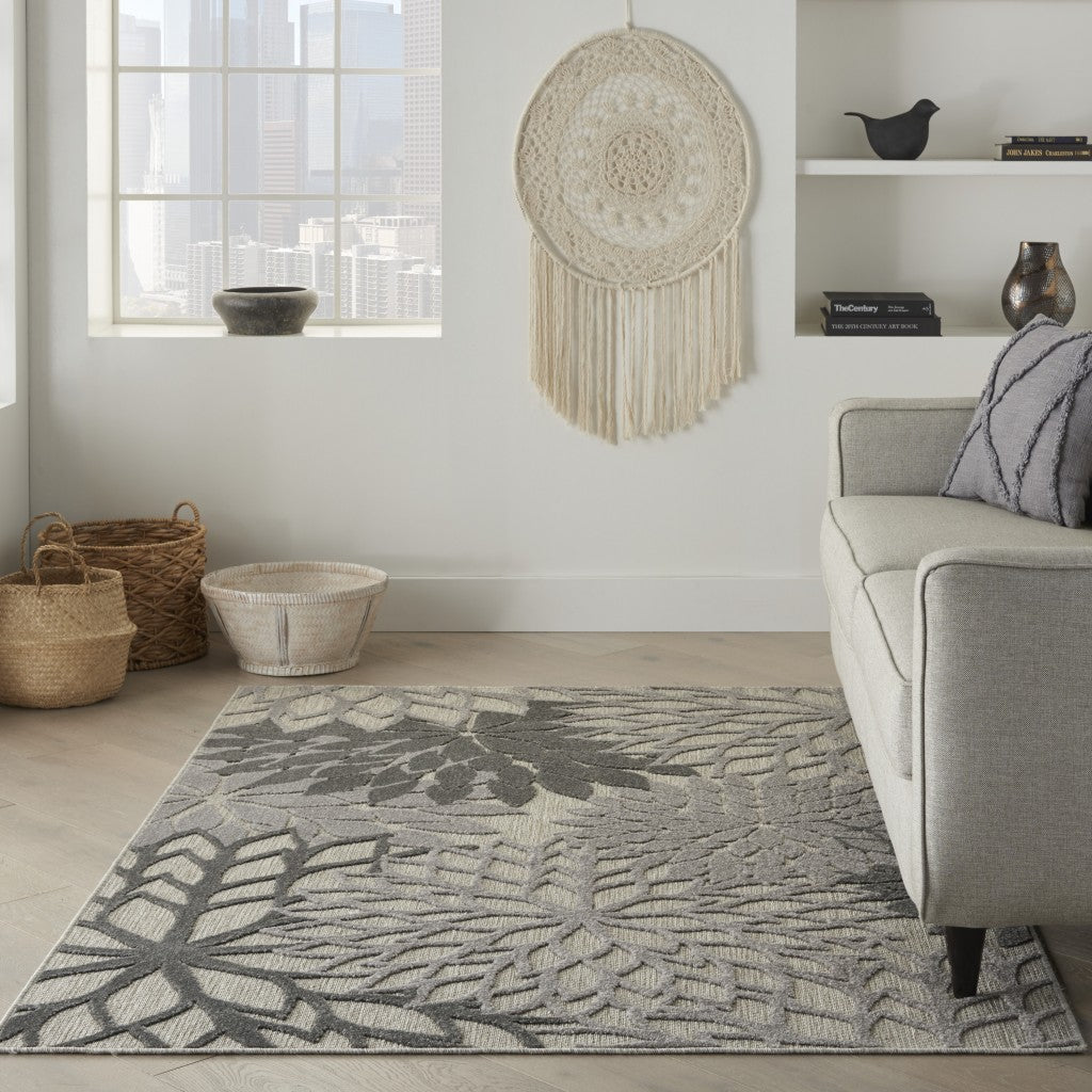 5' X 8' Gray Indoor Outdoor Area Rug