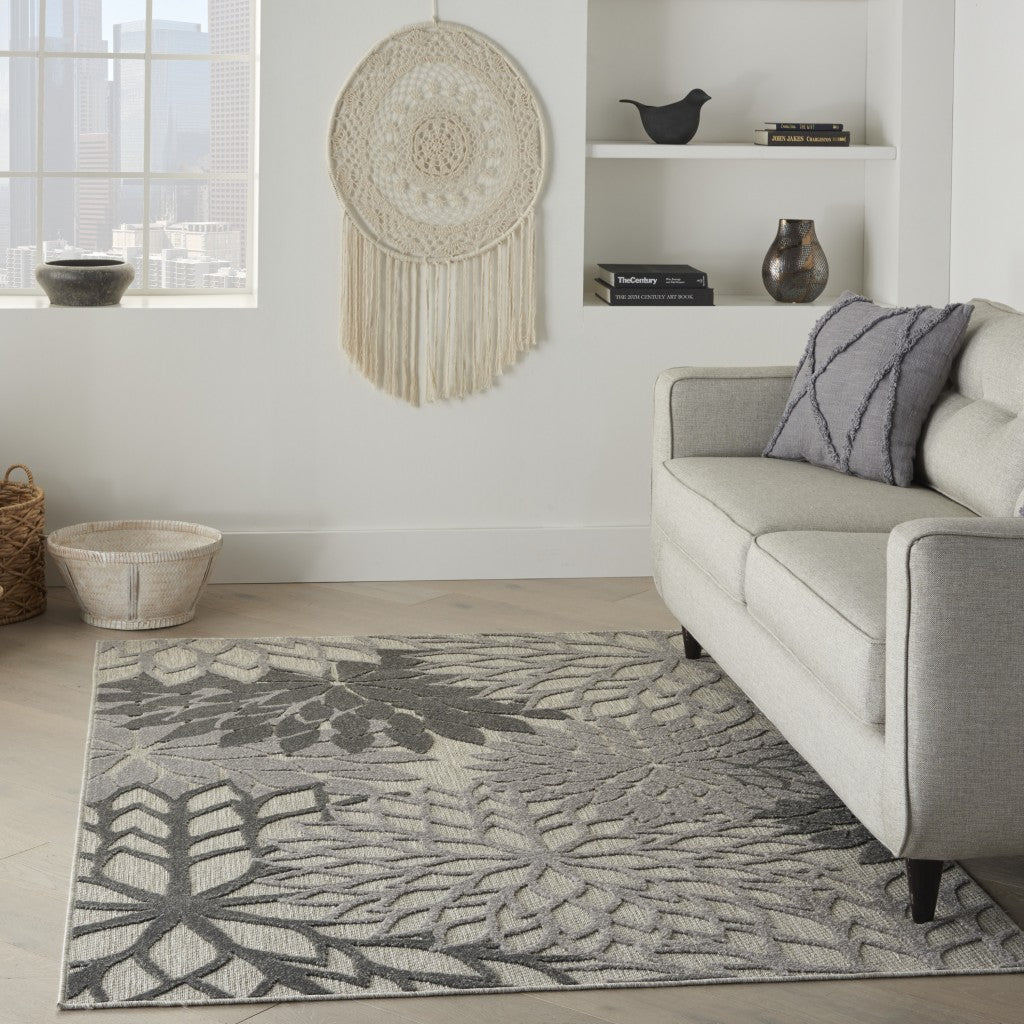 5' X 8' Gray Indoor Outdoor Area Rug