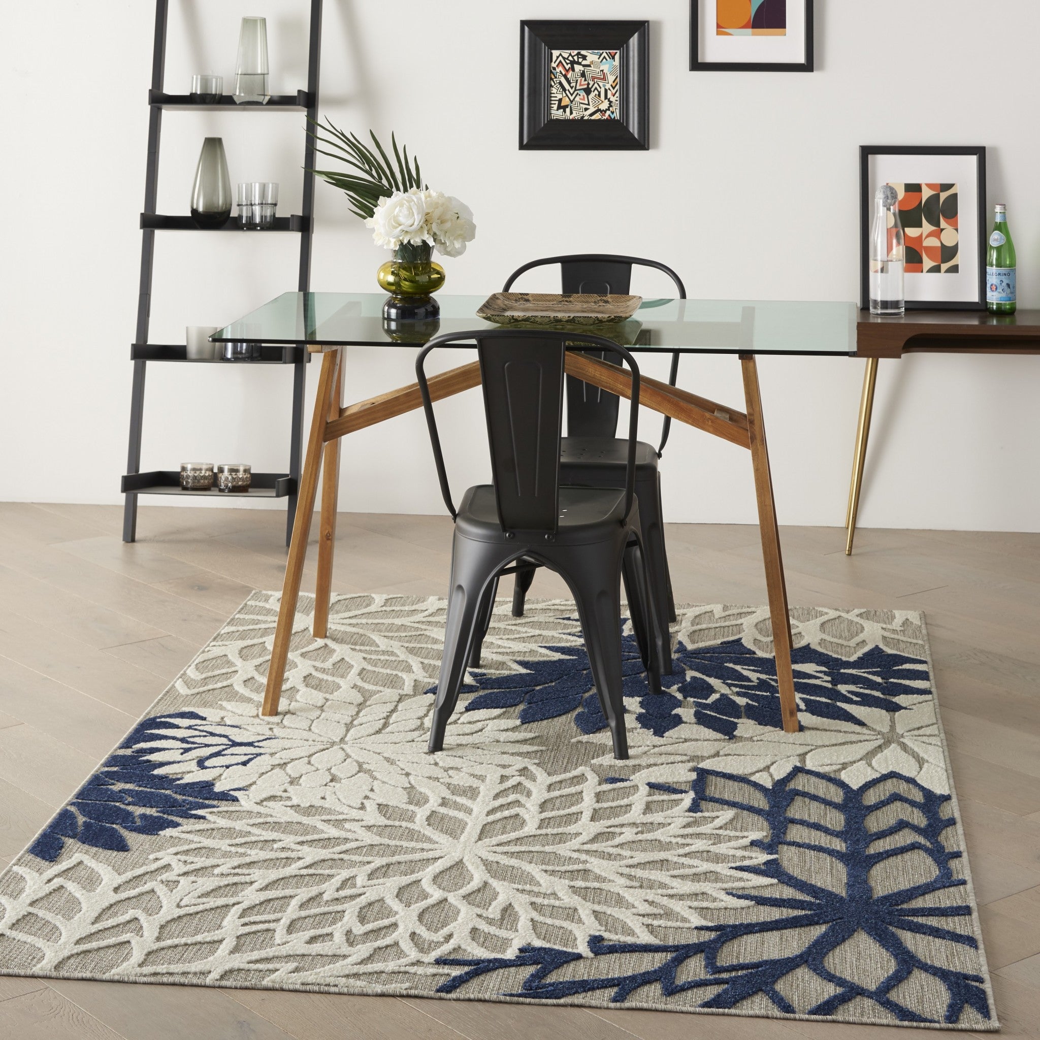 5' X 8' Ivory And Blue Indoor Outdoor Area Rug