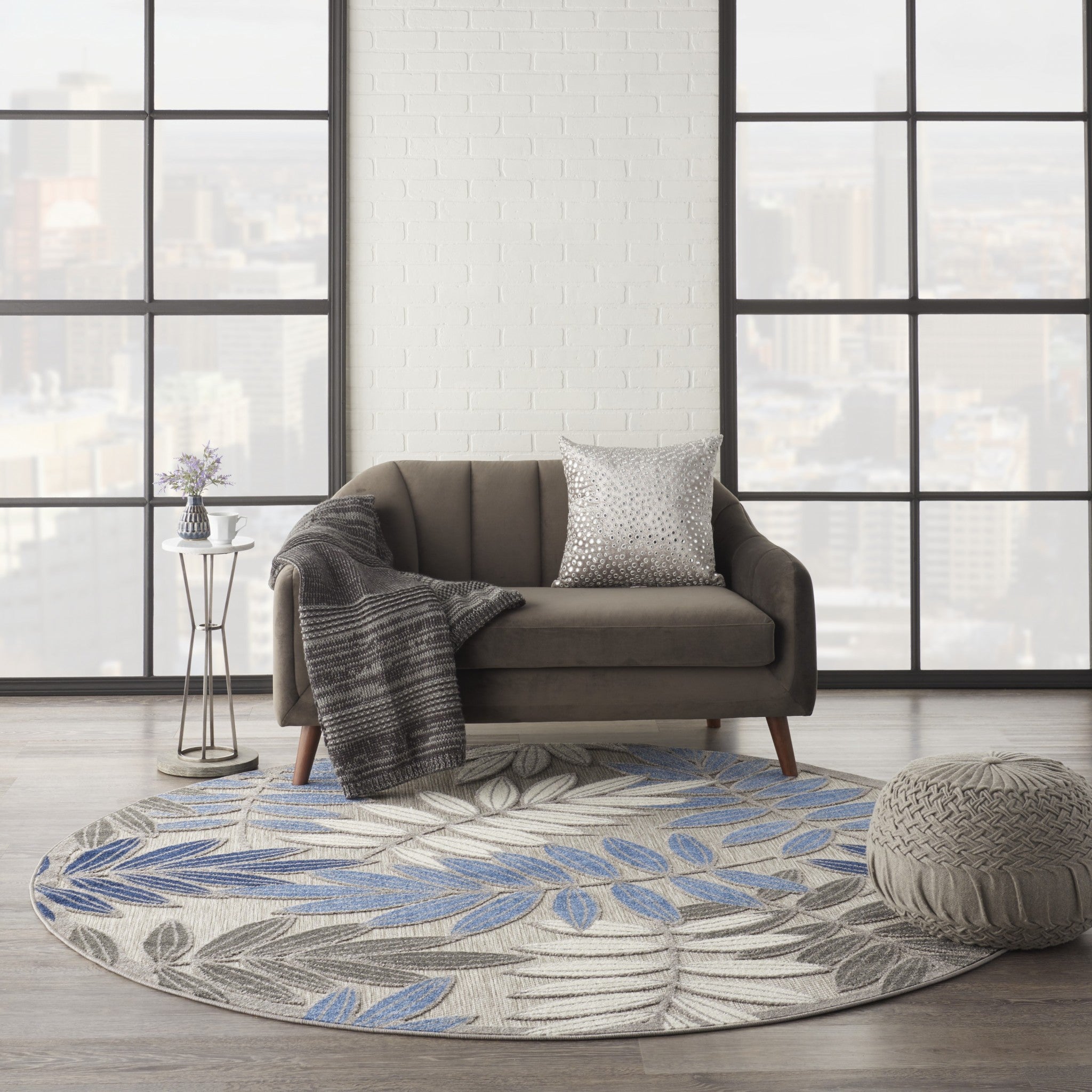 8' Round Blue And Gray Round Floral Indoor Outdoor Area Rug