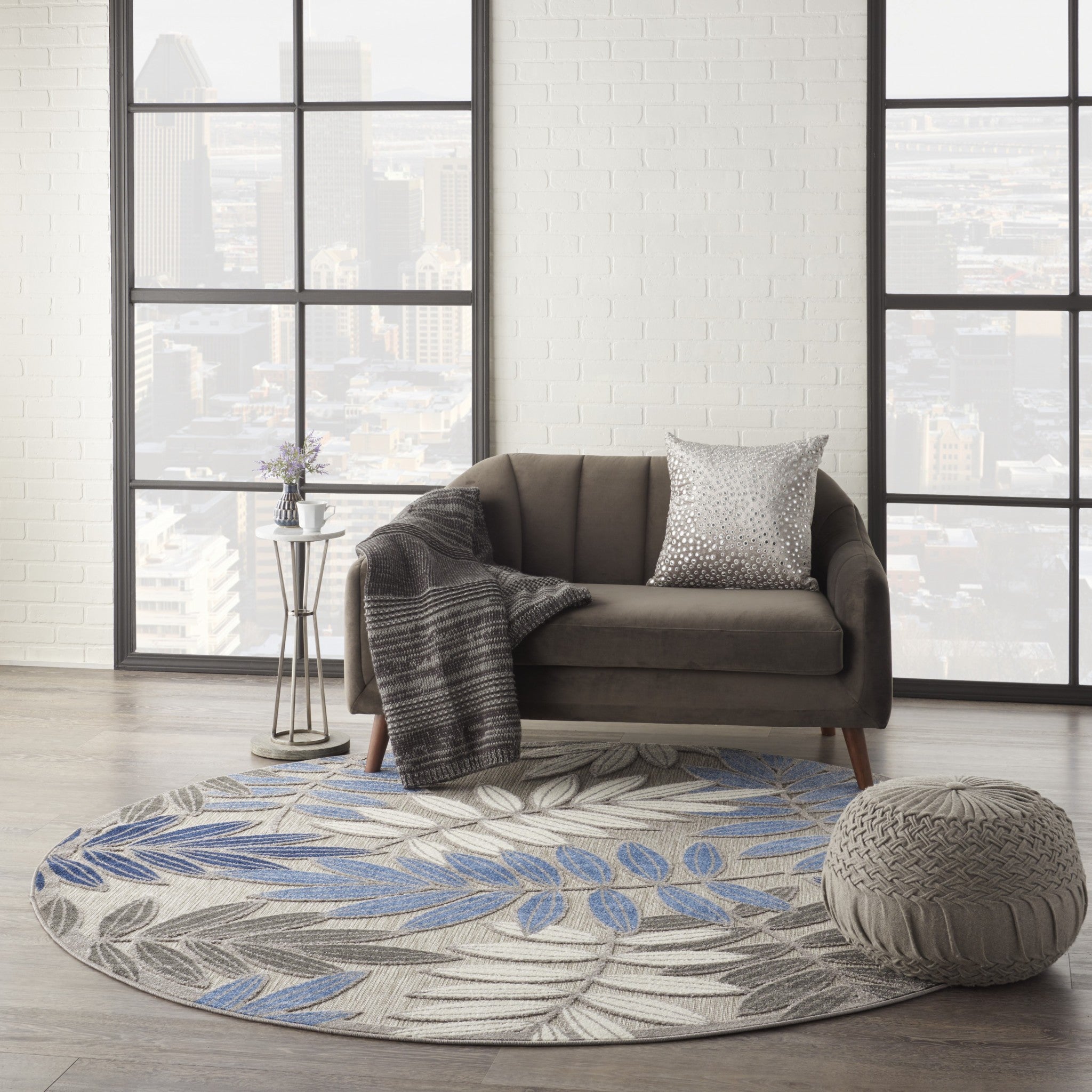 8' Round Blue And Gray Round Floral Indoor Outdoor Area Rug