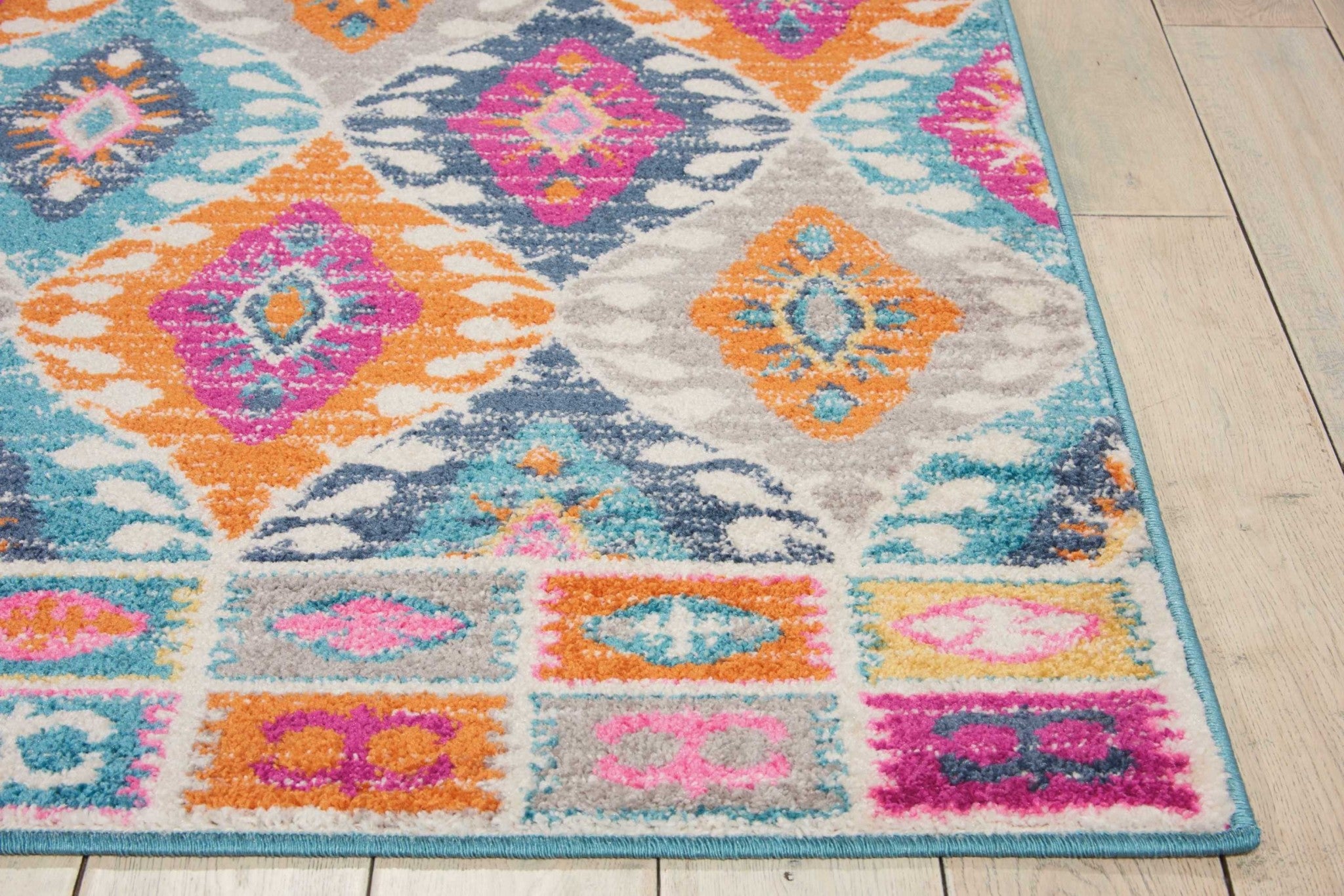 4' X 6' Blue And Pink Ogee Power Loom Area Rug