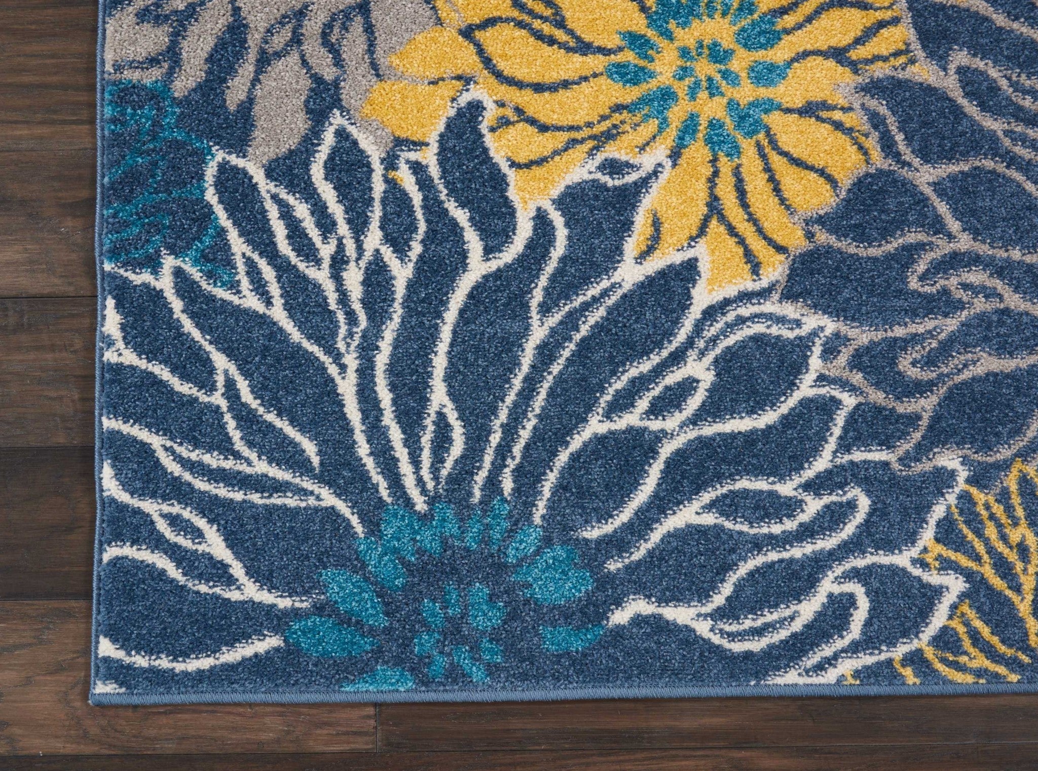 4' X 6' Blue Floral Power Loom Area Rug