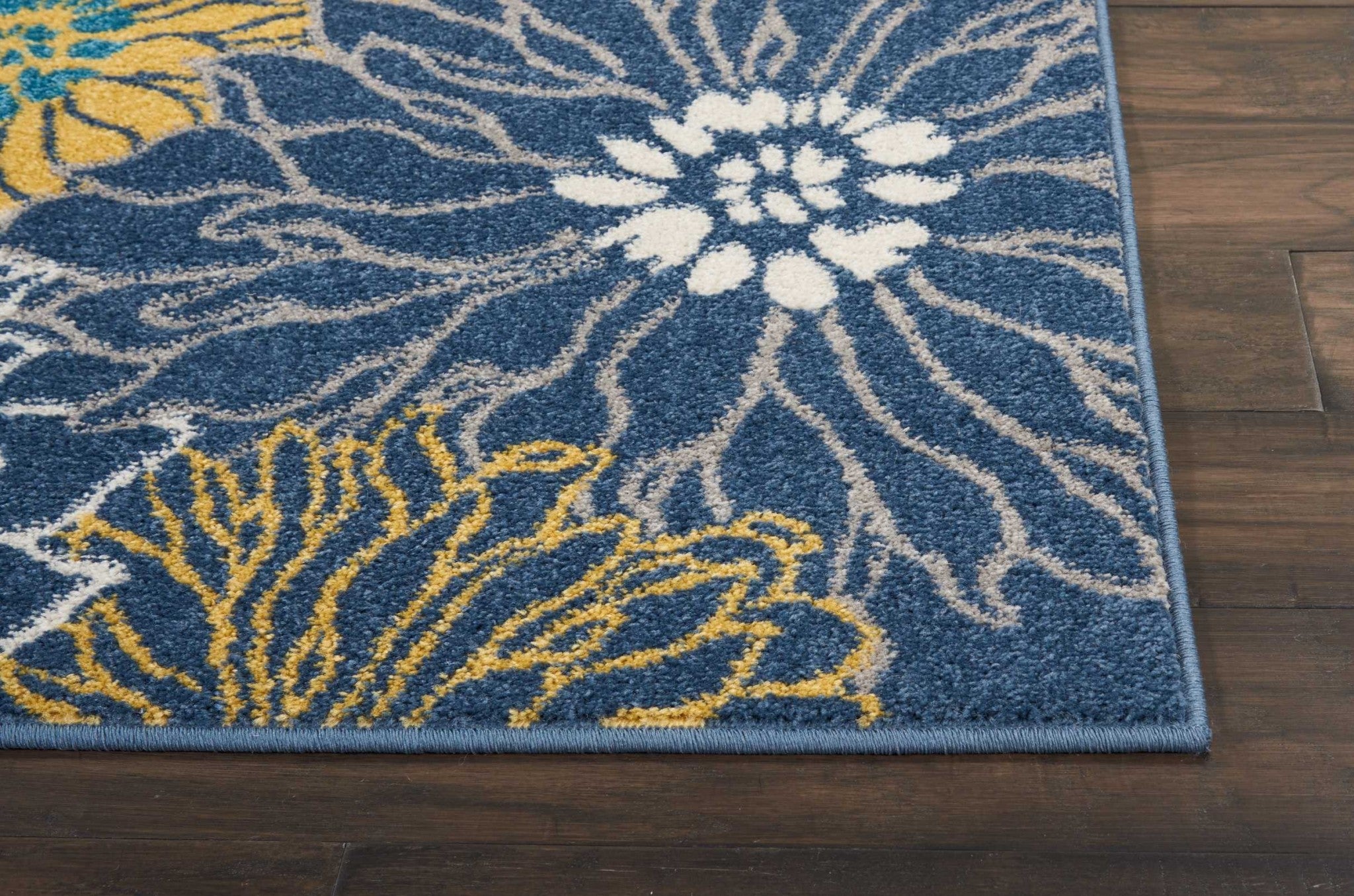 4' X 6' Blue Floral Power Loom Area Rug