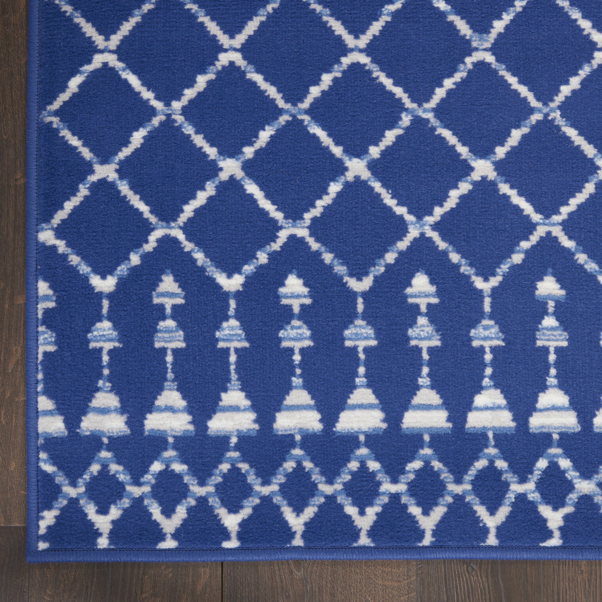 4' X 6' Navy Blue Geometric Berber Area Rug