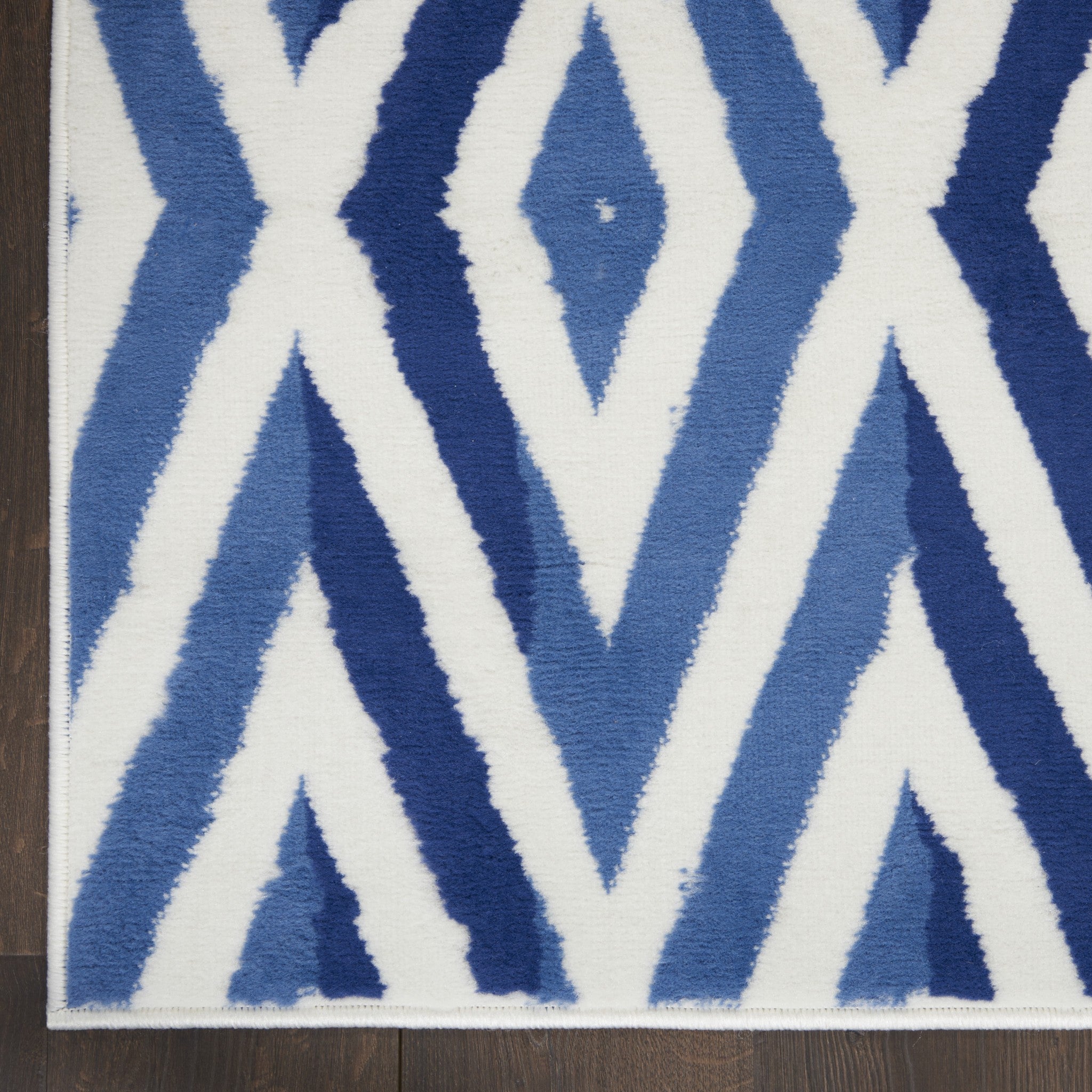 6' X 9' Blue And Ivory Geometric Dhurrie Area Rug