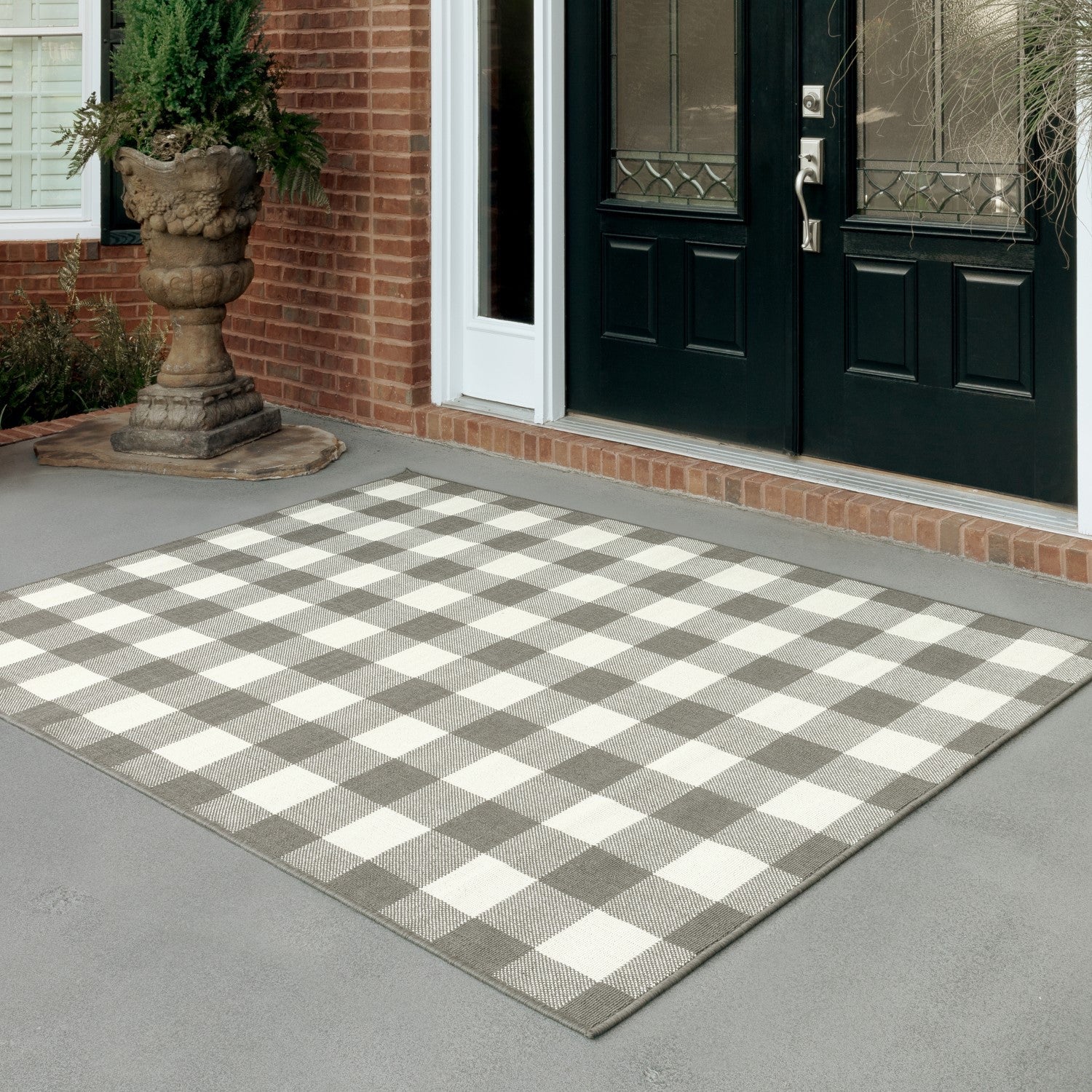 4' x 6' Gray and Ivory Indoor Outdoor Area Rug