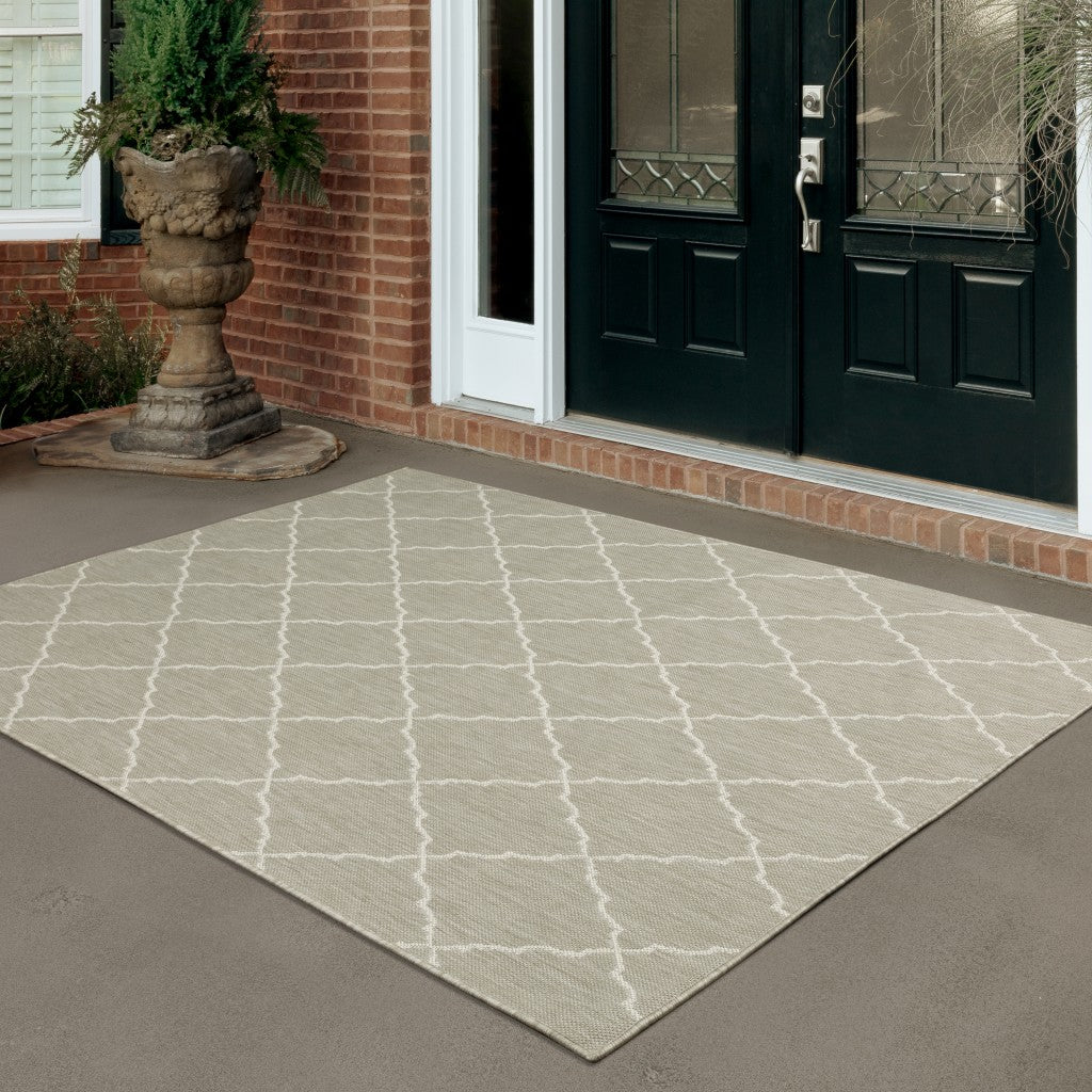 3' X 5' Gray and Ivory Indoor Outdoor Area Rug