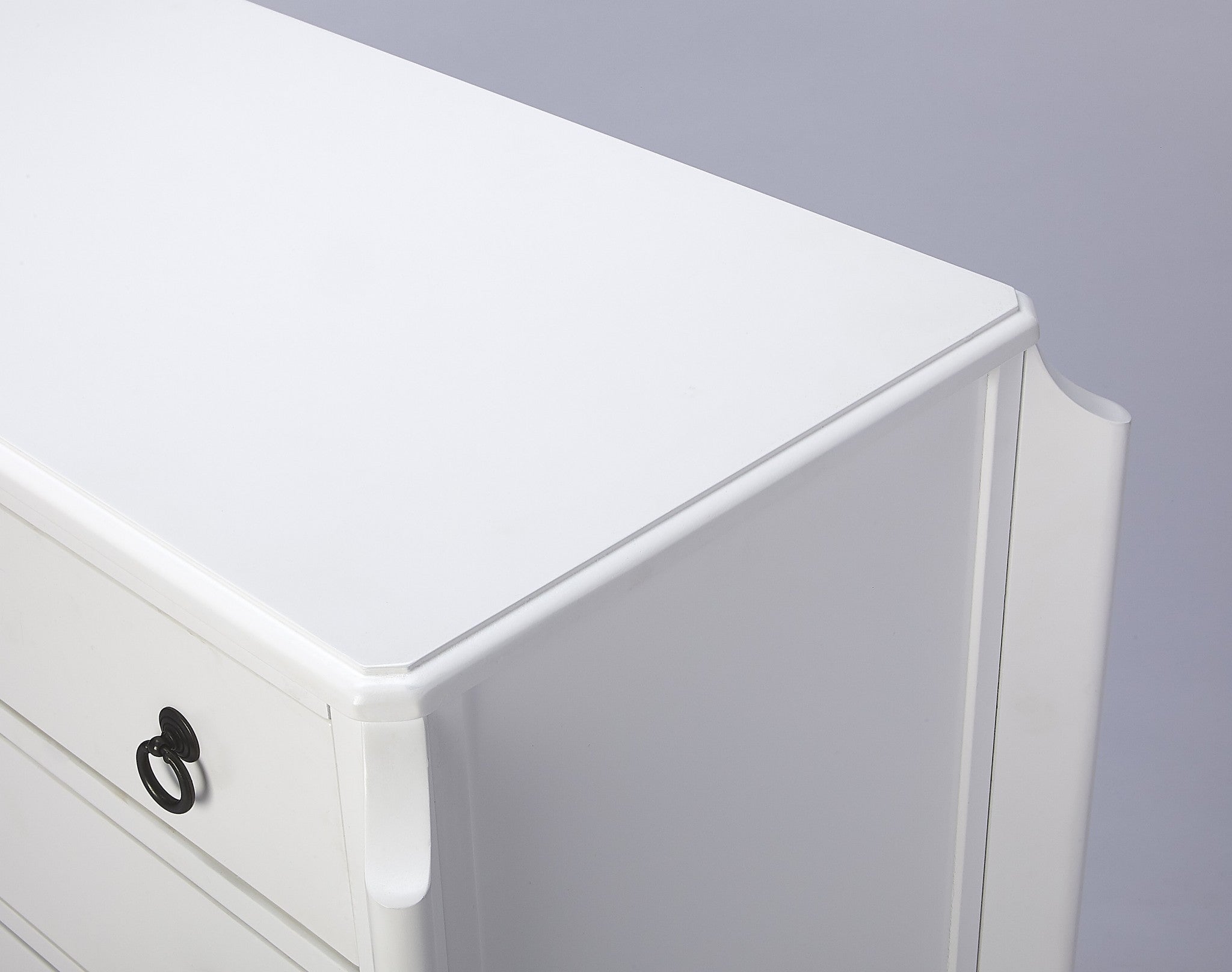 Wilshire Glossy White Accent Chest