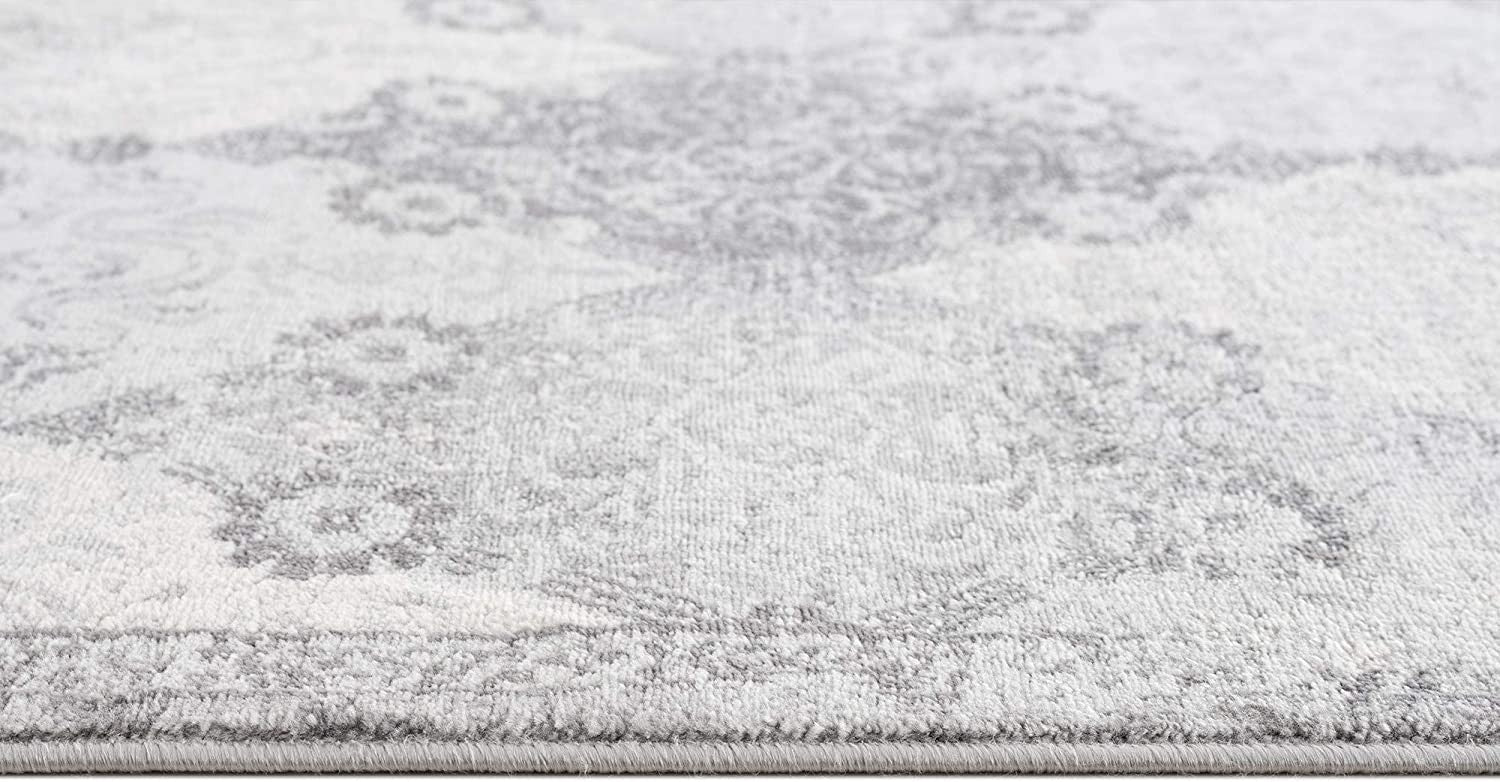 2’ X 3’ Gray Distressed Trellis Pattern Scatter Rug