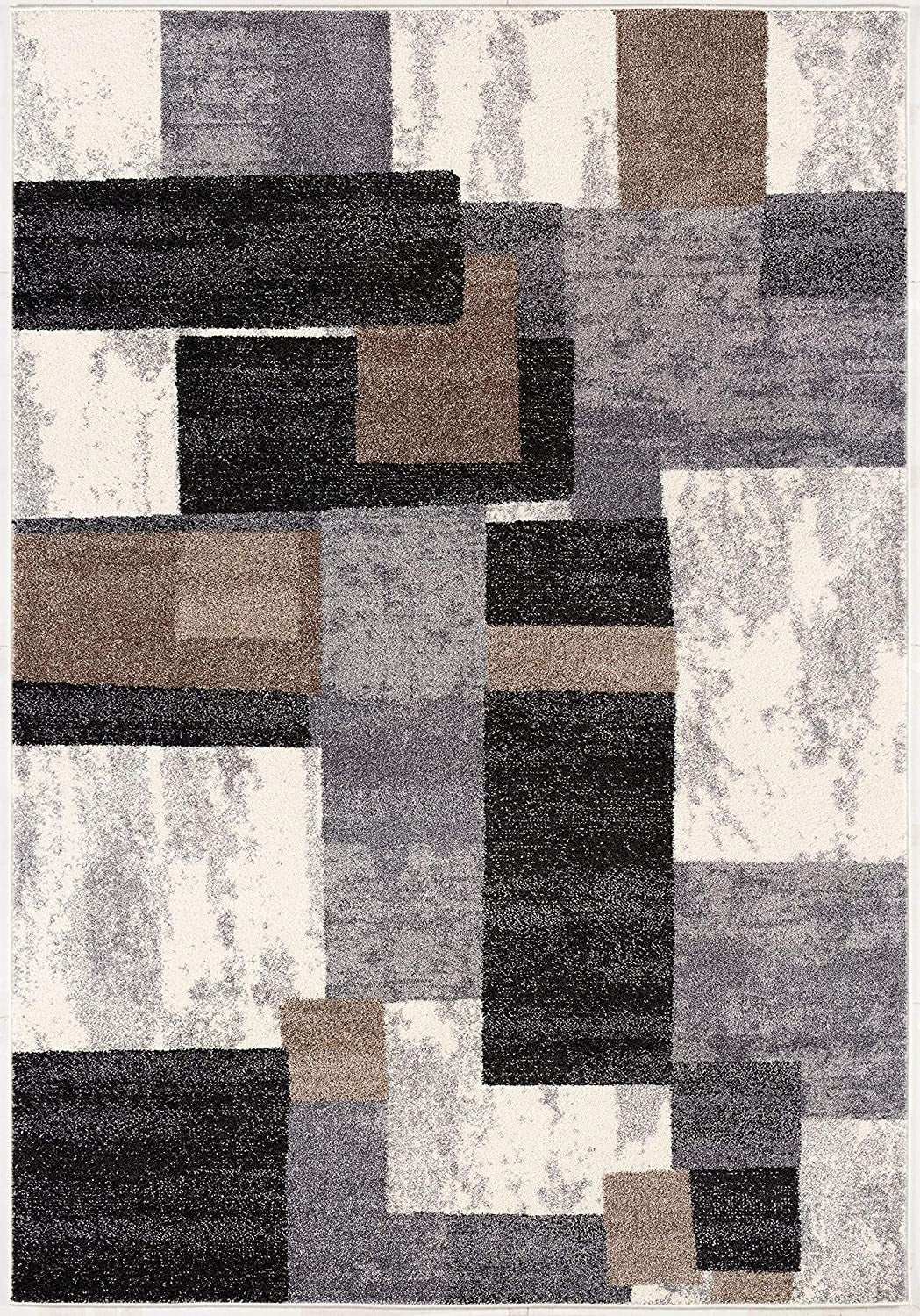 4’ X 6’ Brown Distressed Geometric Area Rug