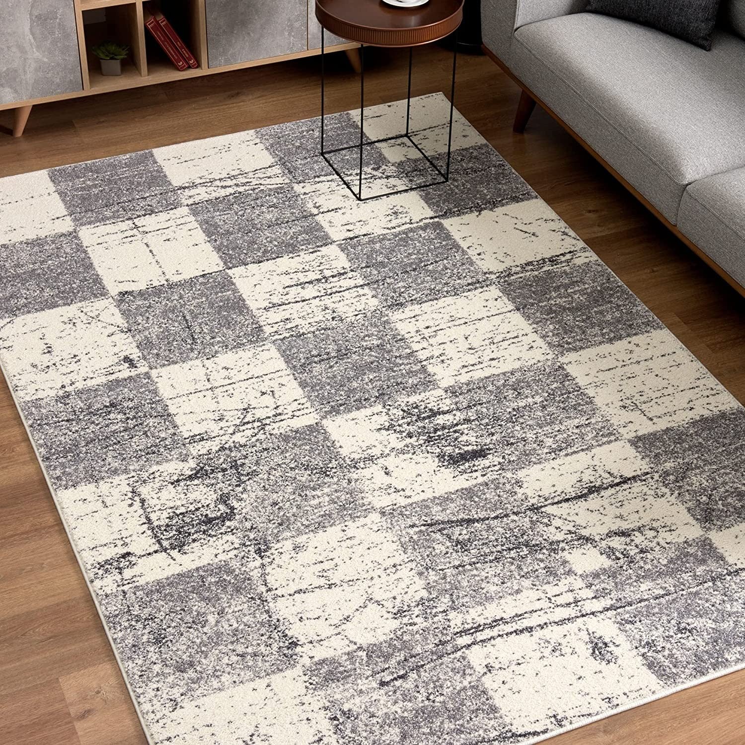 5' White Round Checkered Power Loom Area Rug