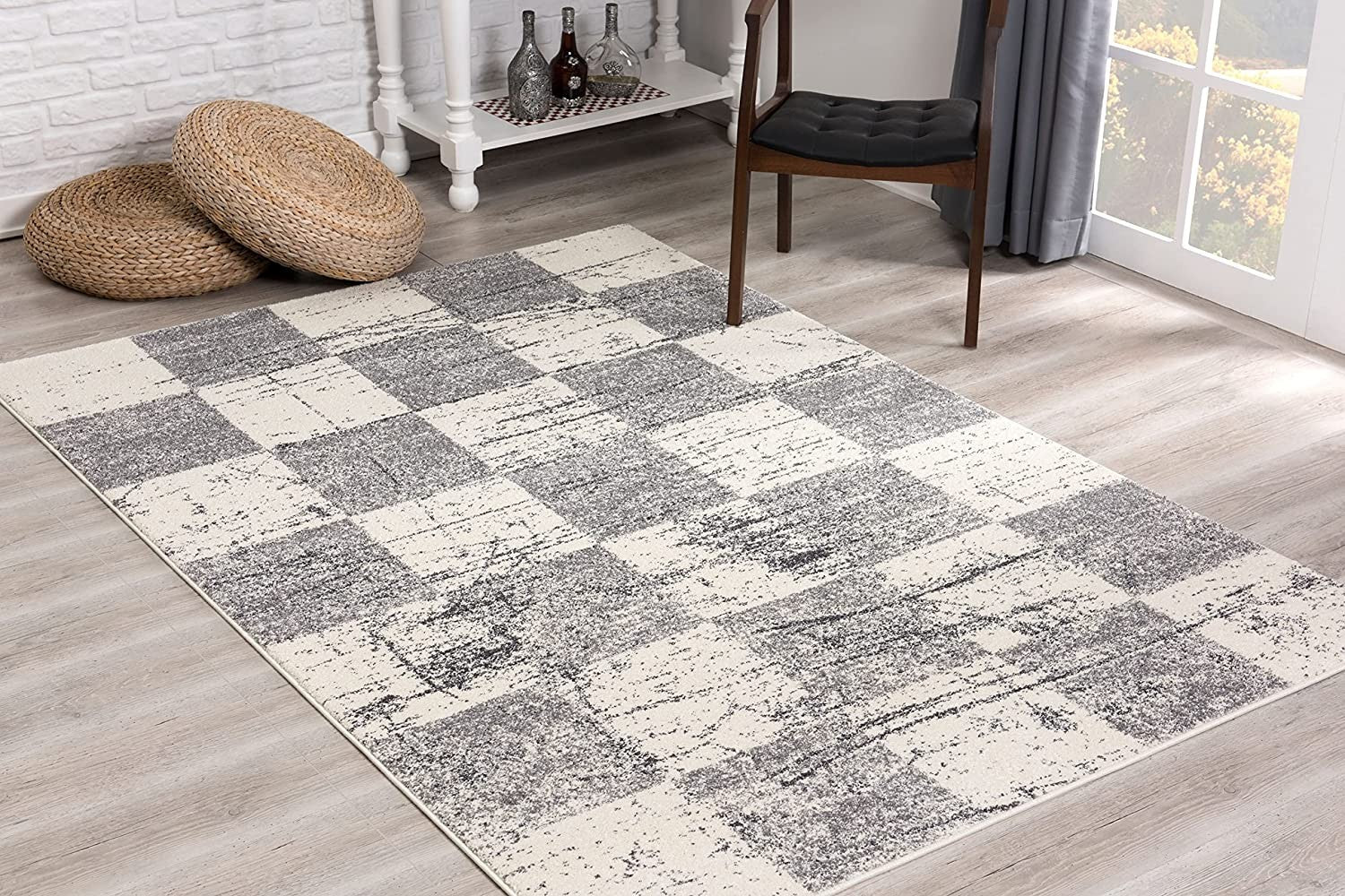 5' White Round Checkered Power Loom Area Rug