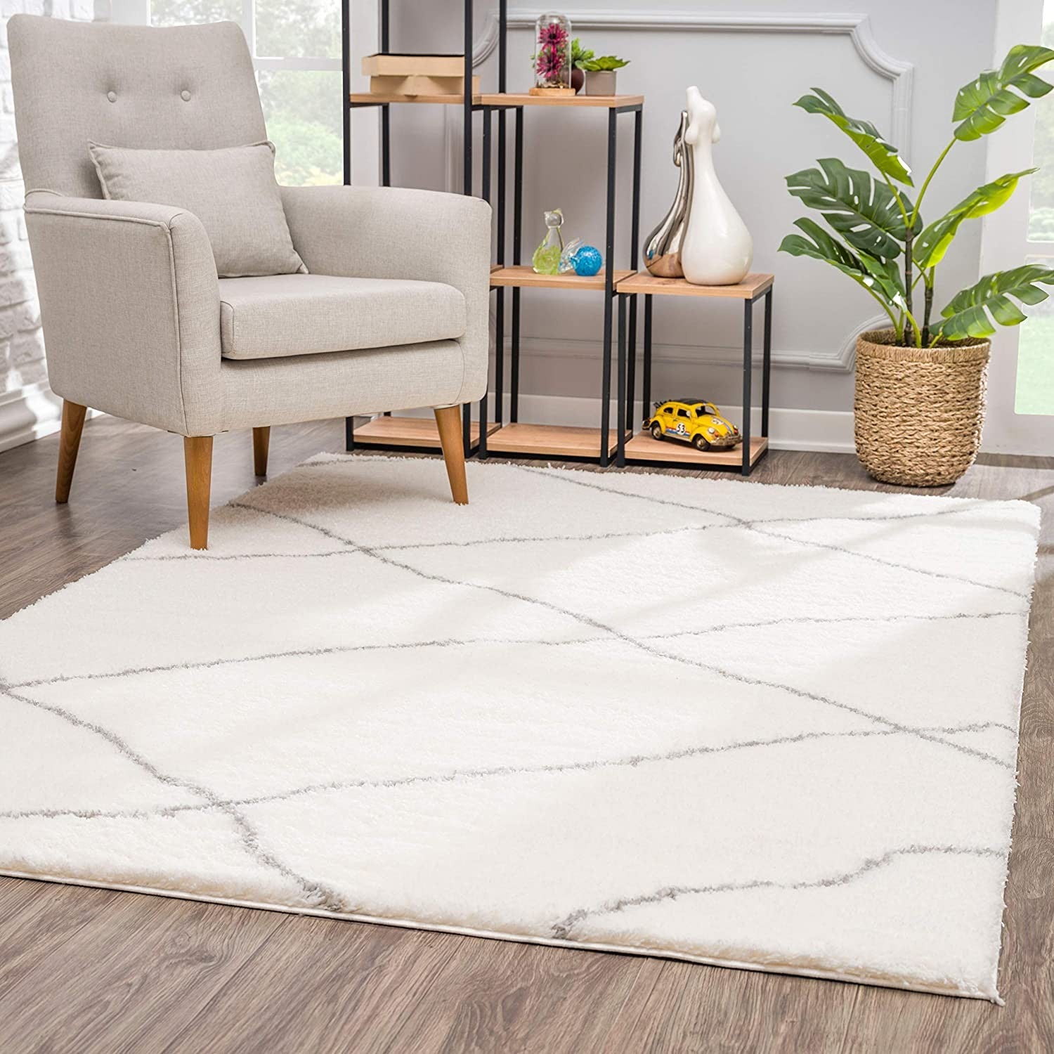 4’ X 6’ Ivory Modern Uneven Lattice Area Rug