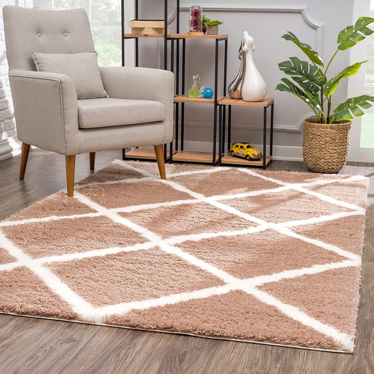 5' X 8' Beige Geometric Area Rug