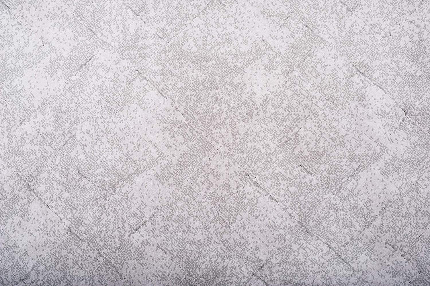 7’ X 10’ Gray Distressed Diamonds Area Rug