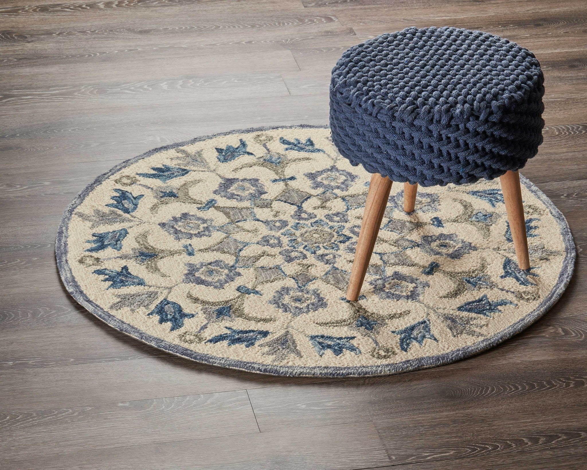 6’ Round Blue Floral Oasis Area Rug