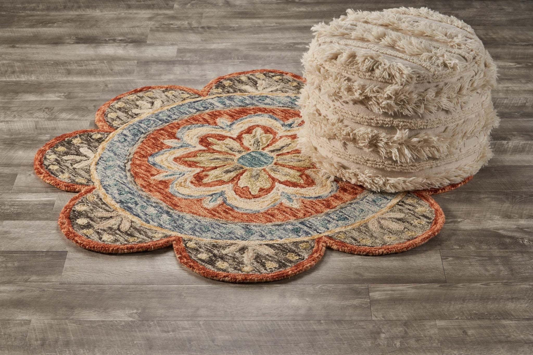 6’ Round Orange Scalloped Edge Area Rug