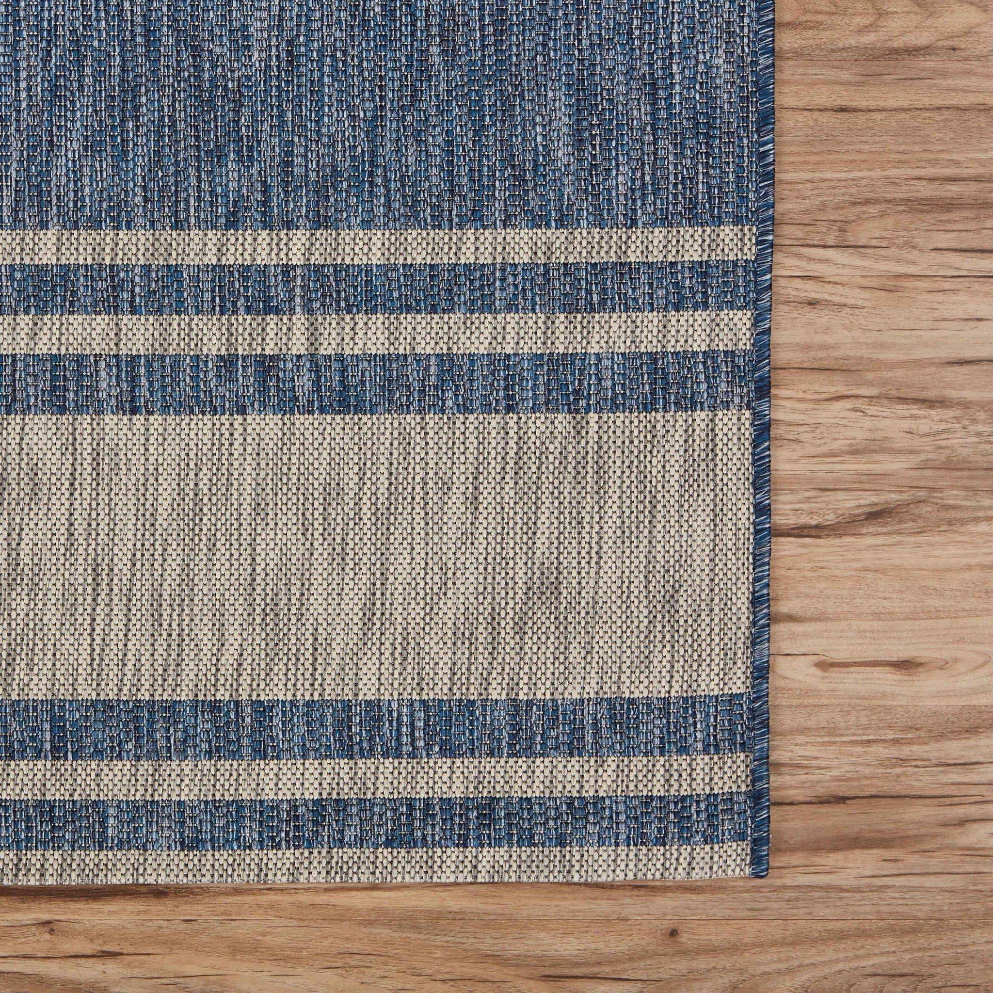 5' X 7' Blue And Gray Indoor Outdoor Area Rug