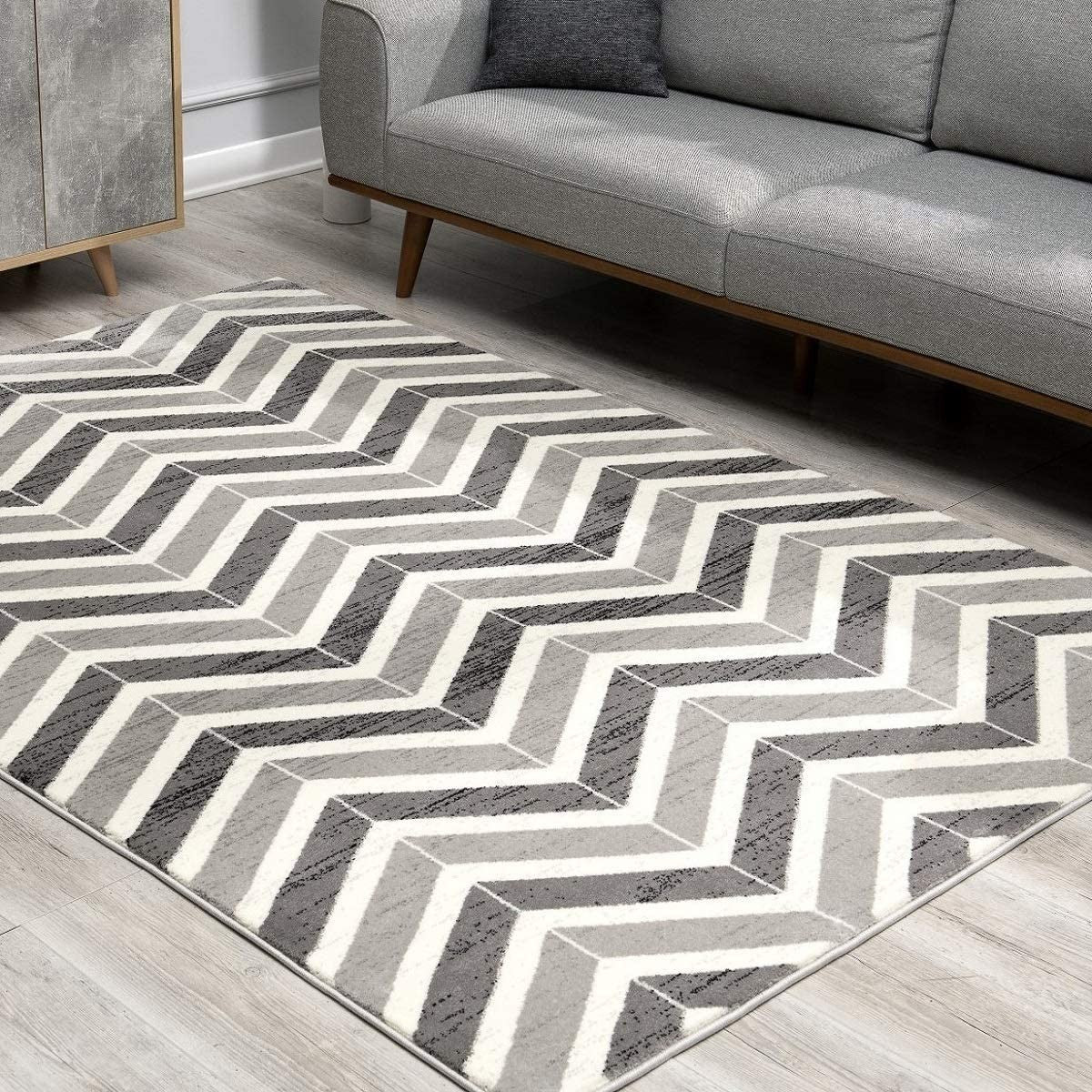 4' X 6' Gray Chevron Power Loom Area Rug