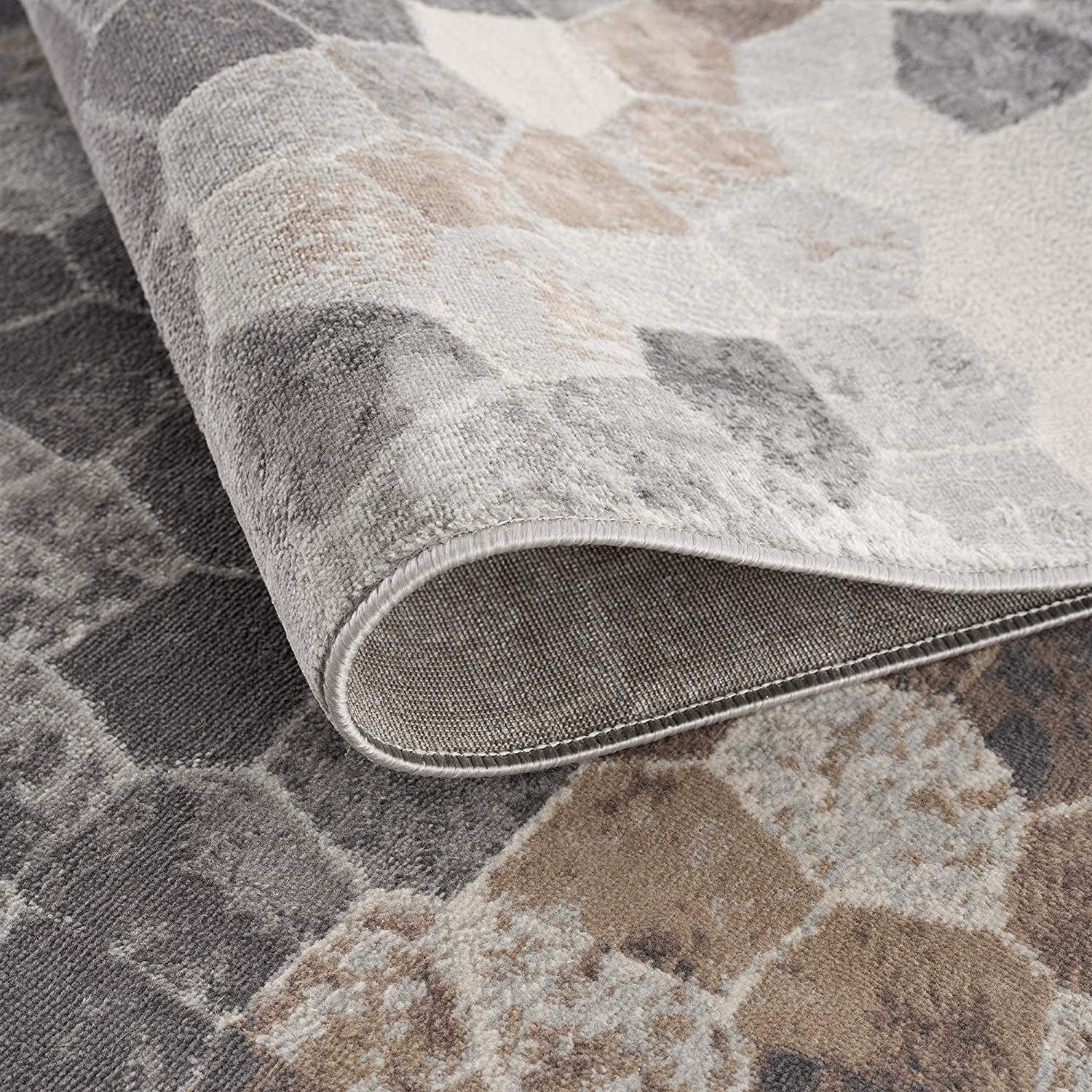 7’ x 10’ Beige Cobblestone Pattern Area Rug