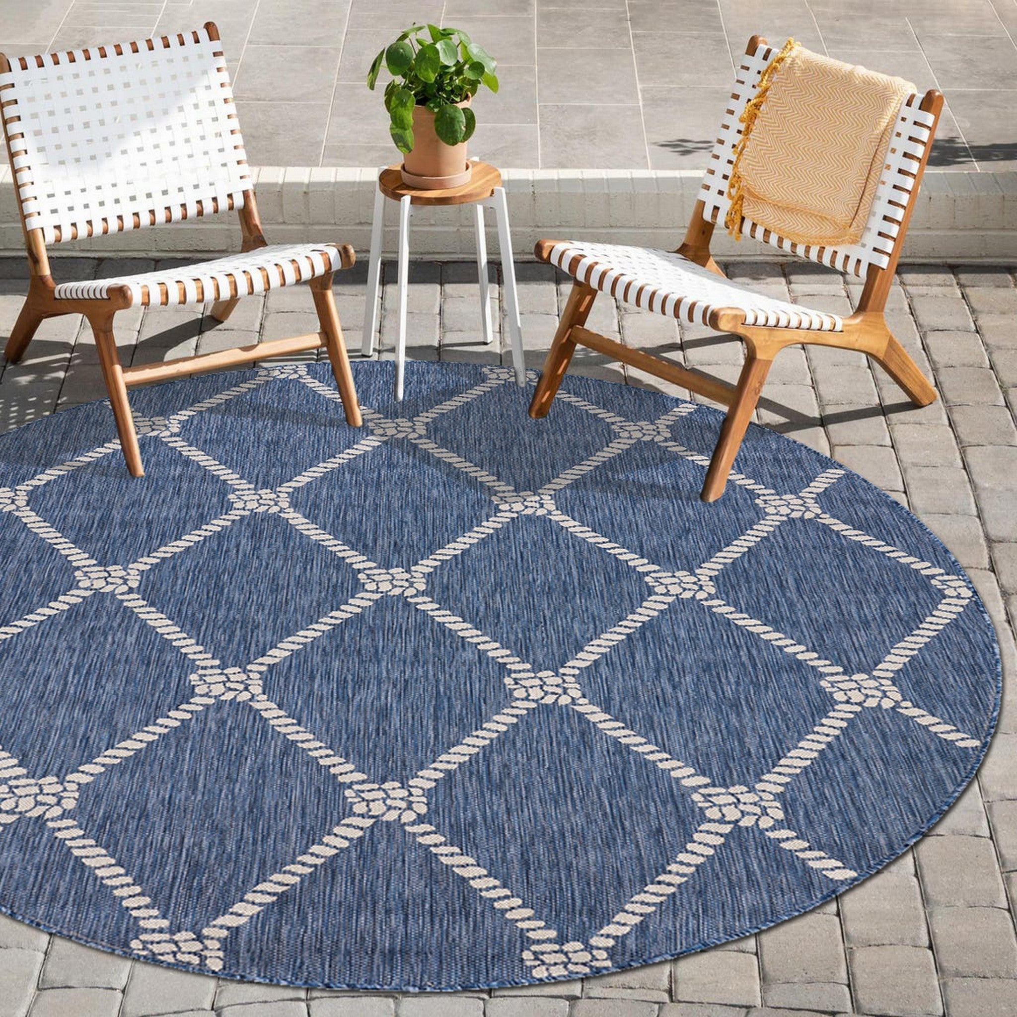 8' Round Blue And Gray Round Indoor Outdoor Area Rug