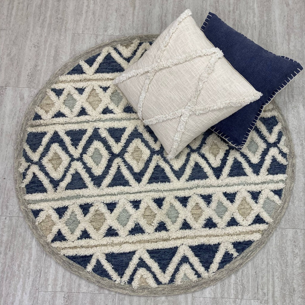 6’ Round Blue and Cream Striped Diamonds Area Rug