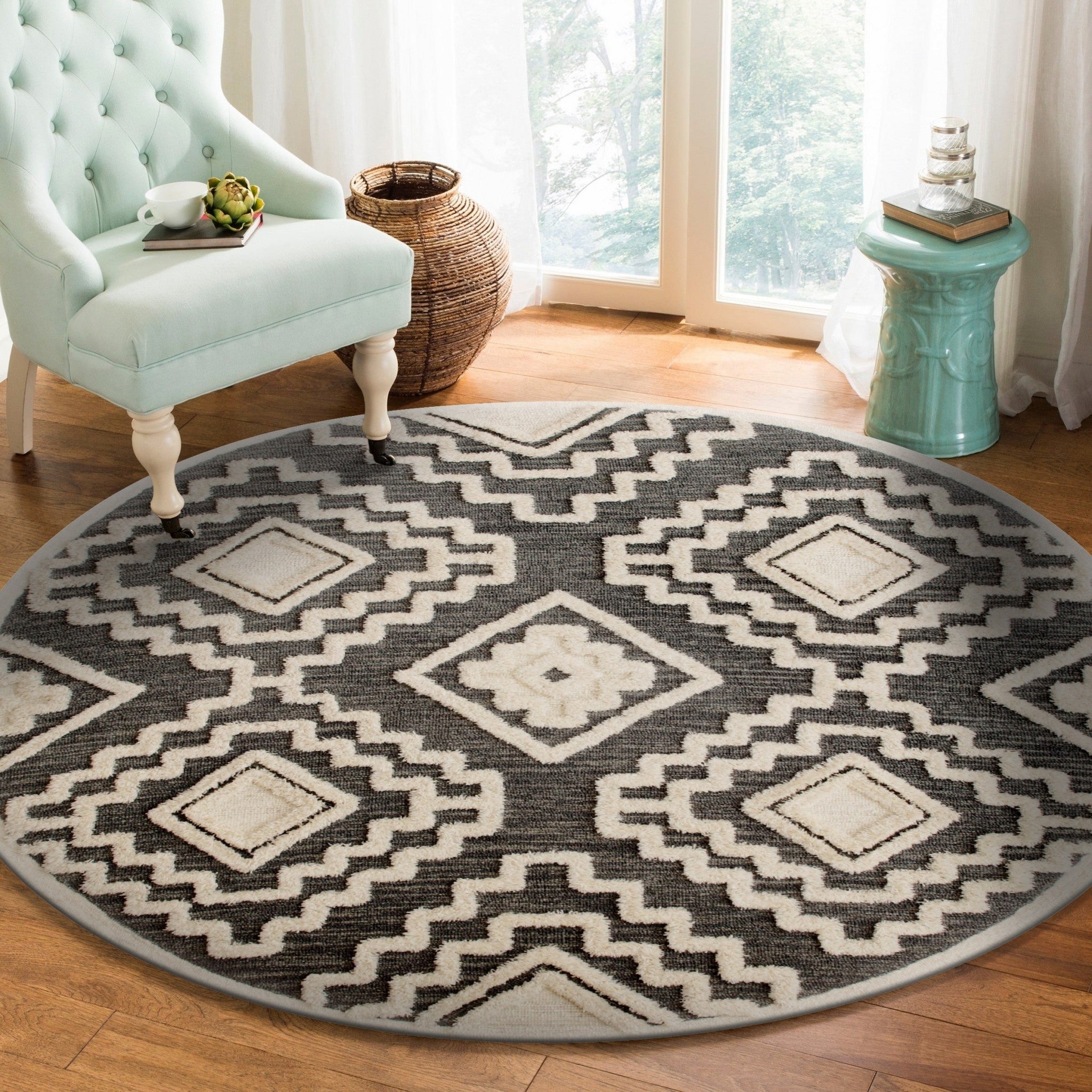 6’ Round Gray and Cream Geometric Area Rug