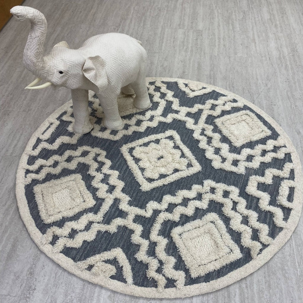 6’ Round Gray and Cream Geometric Area Rug