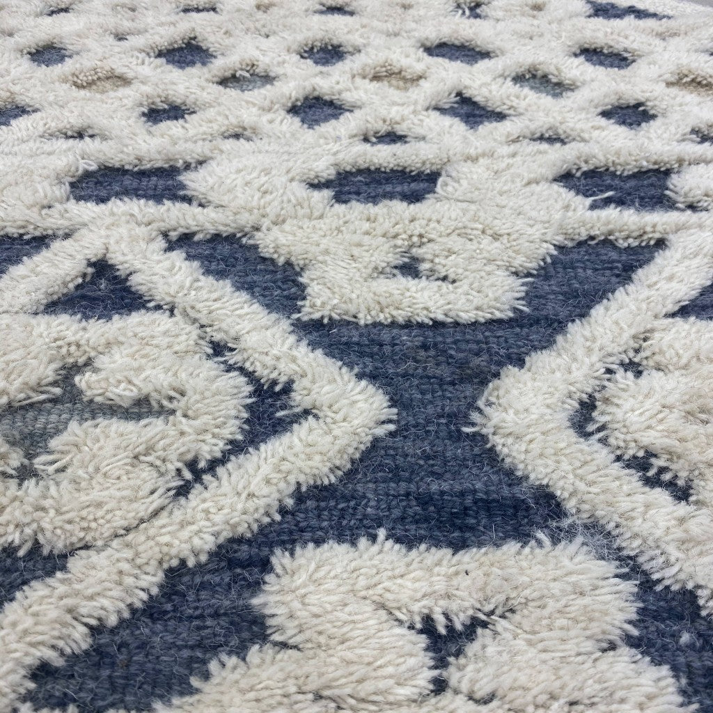 6' Blue And Ivory Round Wool Hand Tufted Area Rug