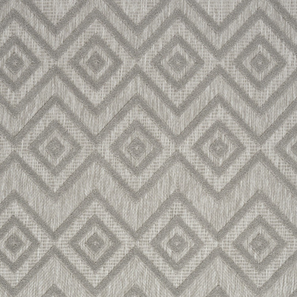 5' X 7' Silver Grey Argyle Indoor Outdoor Area Rug