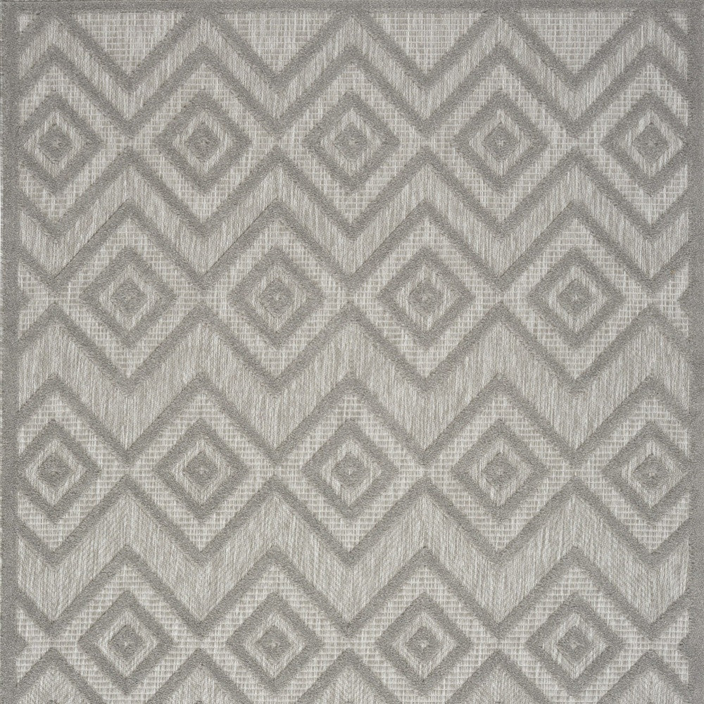 5' X 7' Silver Grey Argyle Indoor Outdoor Area Rug