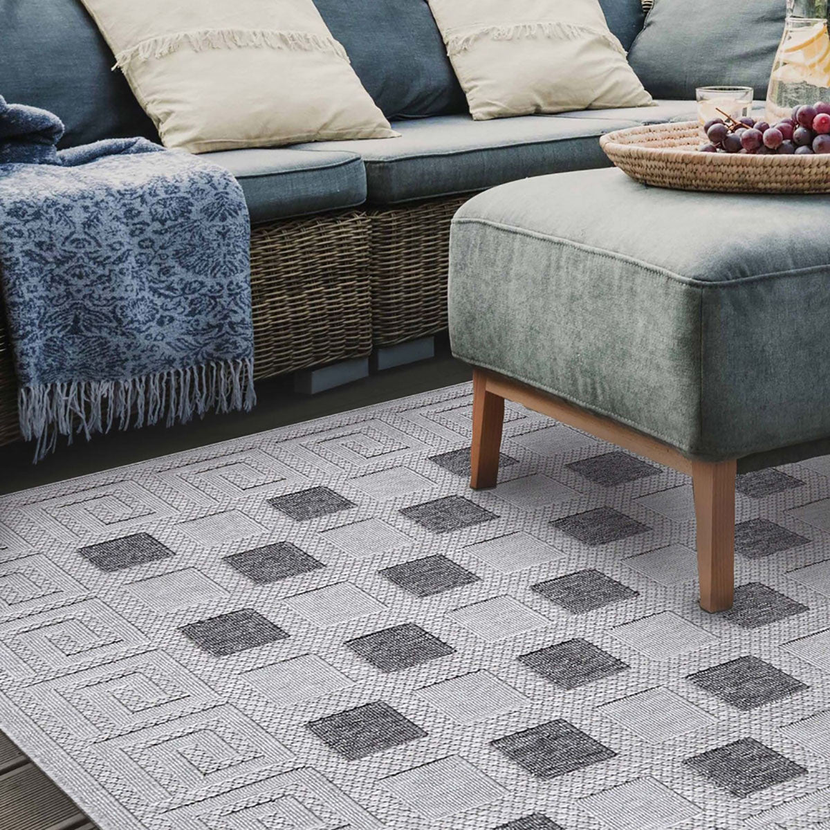 5' X 7' Grey Geometric Stain Resistant Non Skid Indoor Outdoor Area Rug