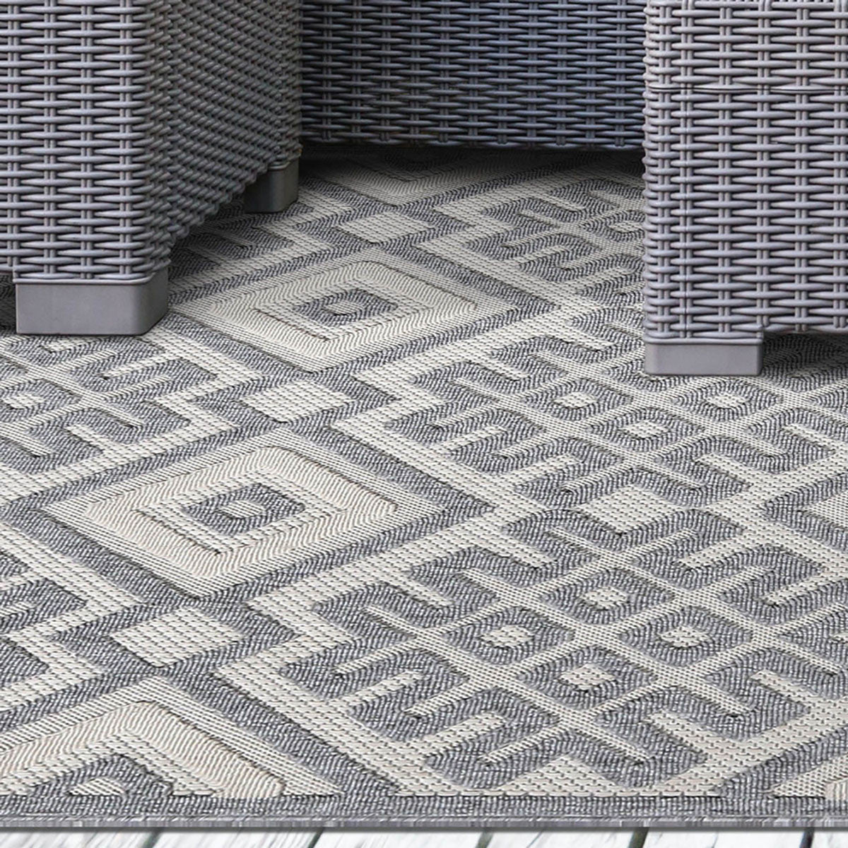 5' X 7' Cream Geometric Stain Resistant Non Skid Indoor Outdoor Area Rug