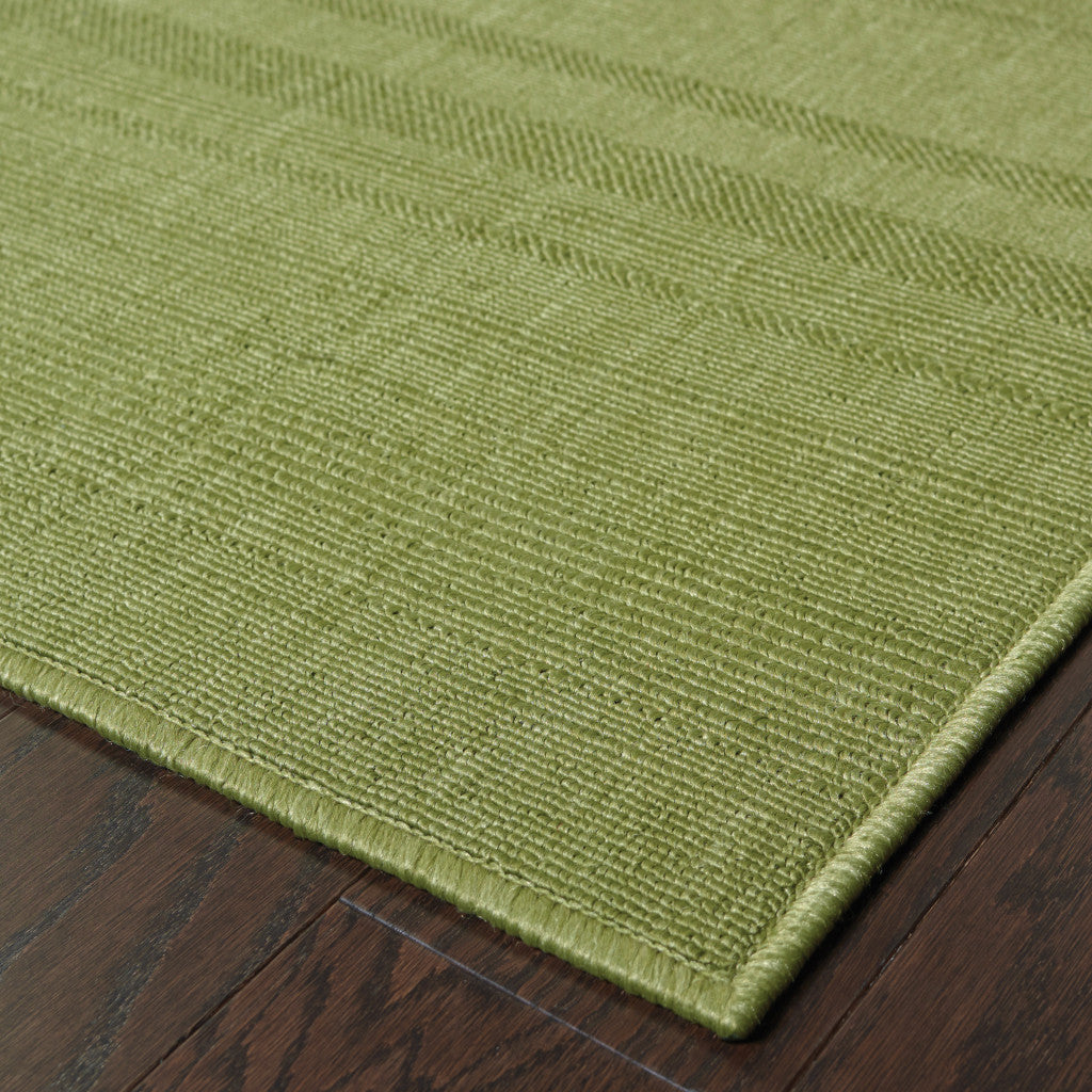 2' X 4' Green Stain Resistant Indoor Outdoor Area Rug