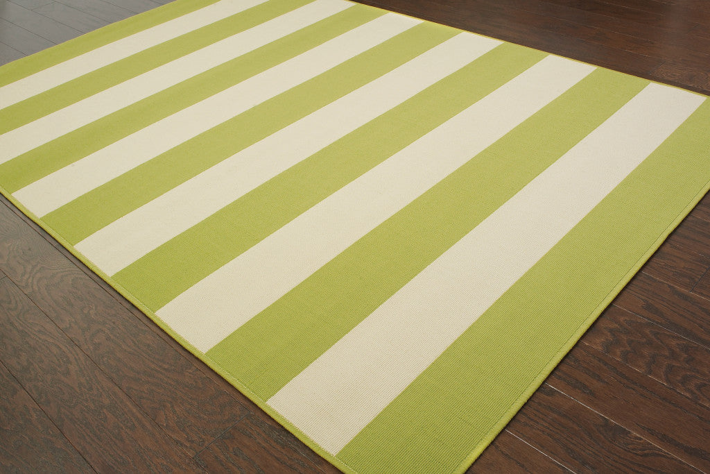 4' x 6' Green and Ivory Geometric Stain Resistant Indoor Outdoor Area Rug