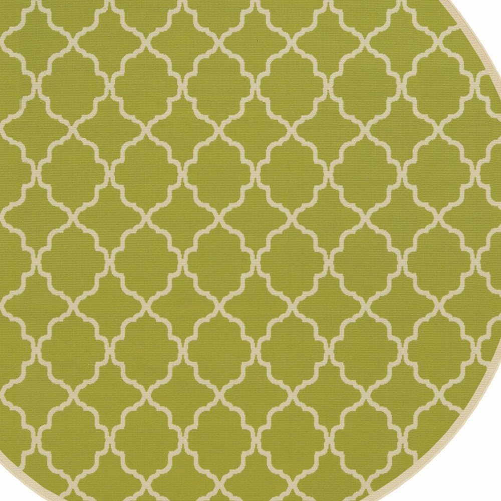 8' x 8' Green and Ivory Round Geometric Stain Resistant Indoor Outdoor Area Rug