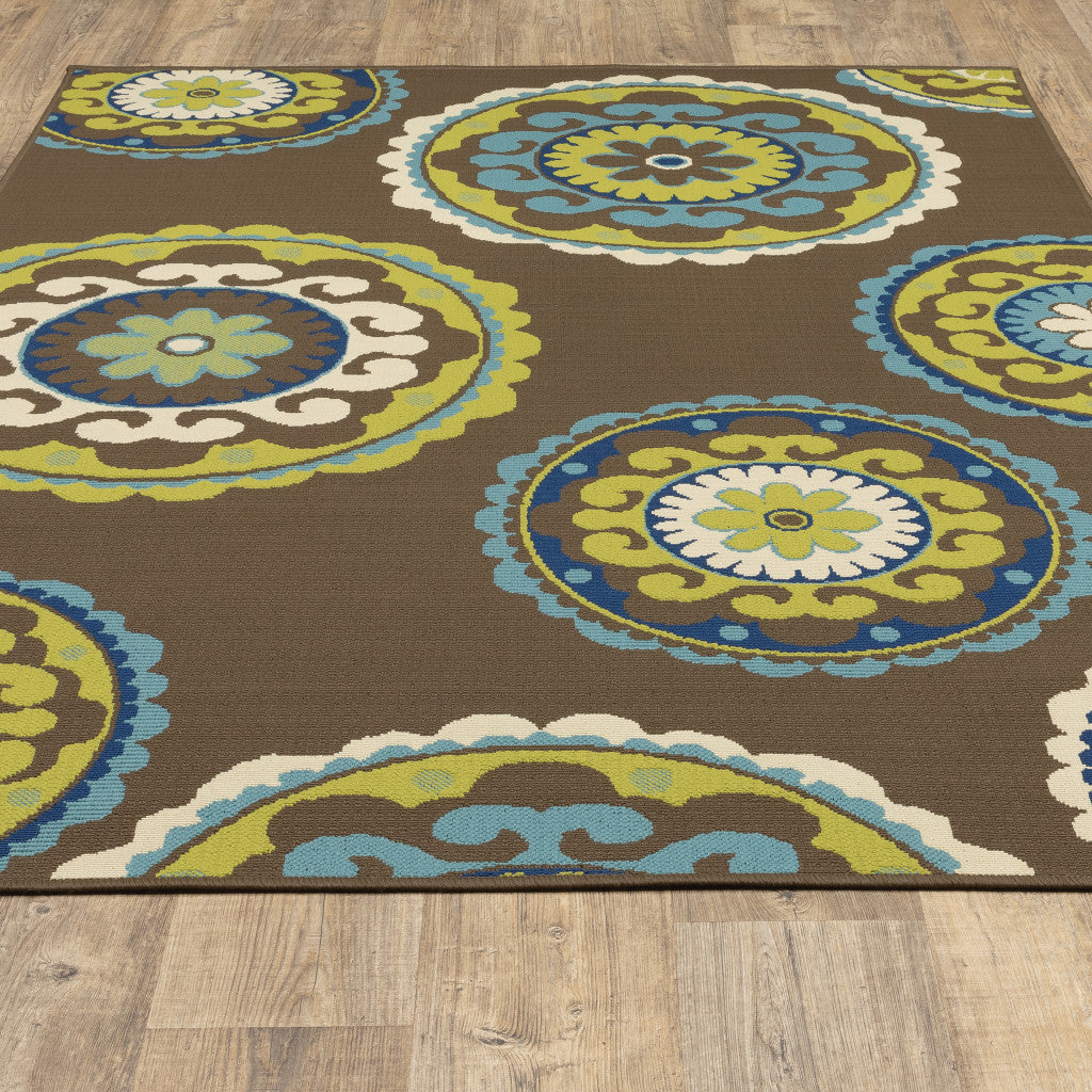 7' x 10' Brown Floral Medallion Stain Resistant Indoor Outdoor Area Rug