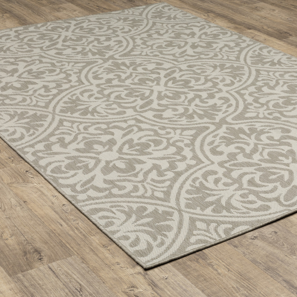 5' x 7' Gray and Ivory Floral Stain Resistant Indoor Outdoor Area Rug