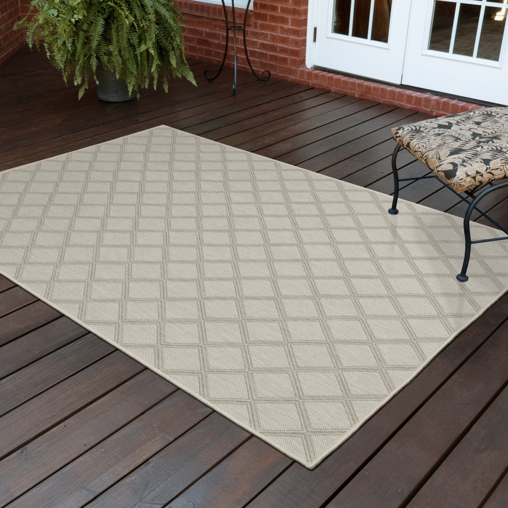 8' x 10' Gray and Ivory Geometric Stain Resistant Indoor Outdoor Area Rug